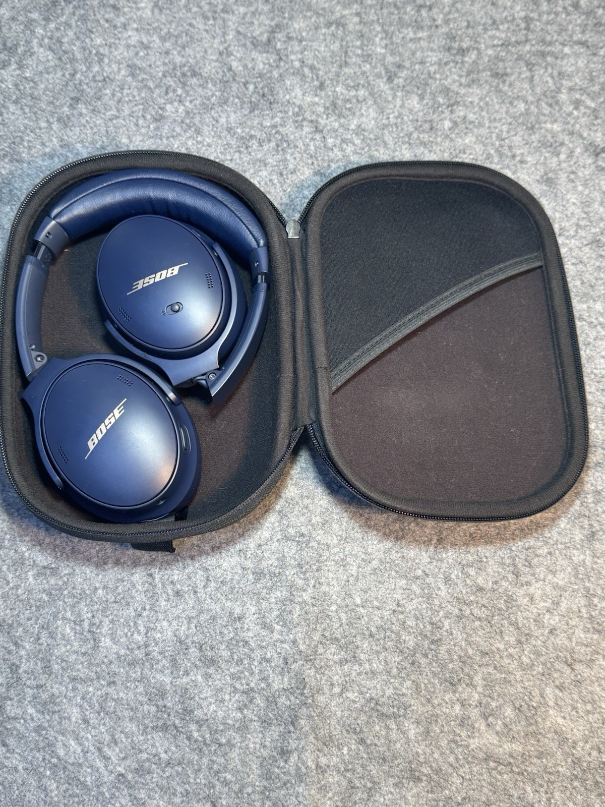 Bose QuietComfort Headphones Wireless Bluetooth Headphones,Active Over Ear Noise
