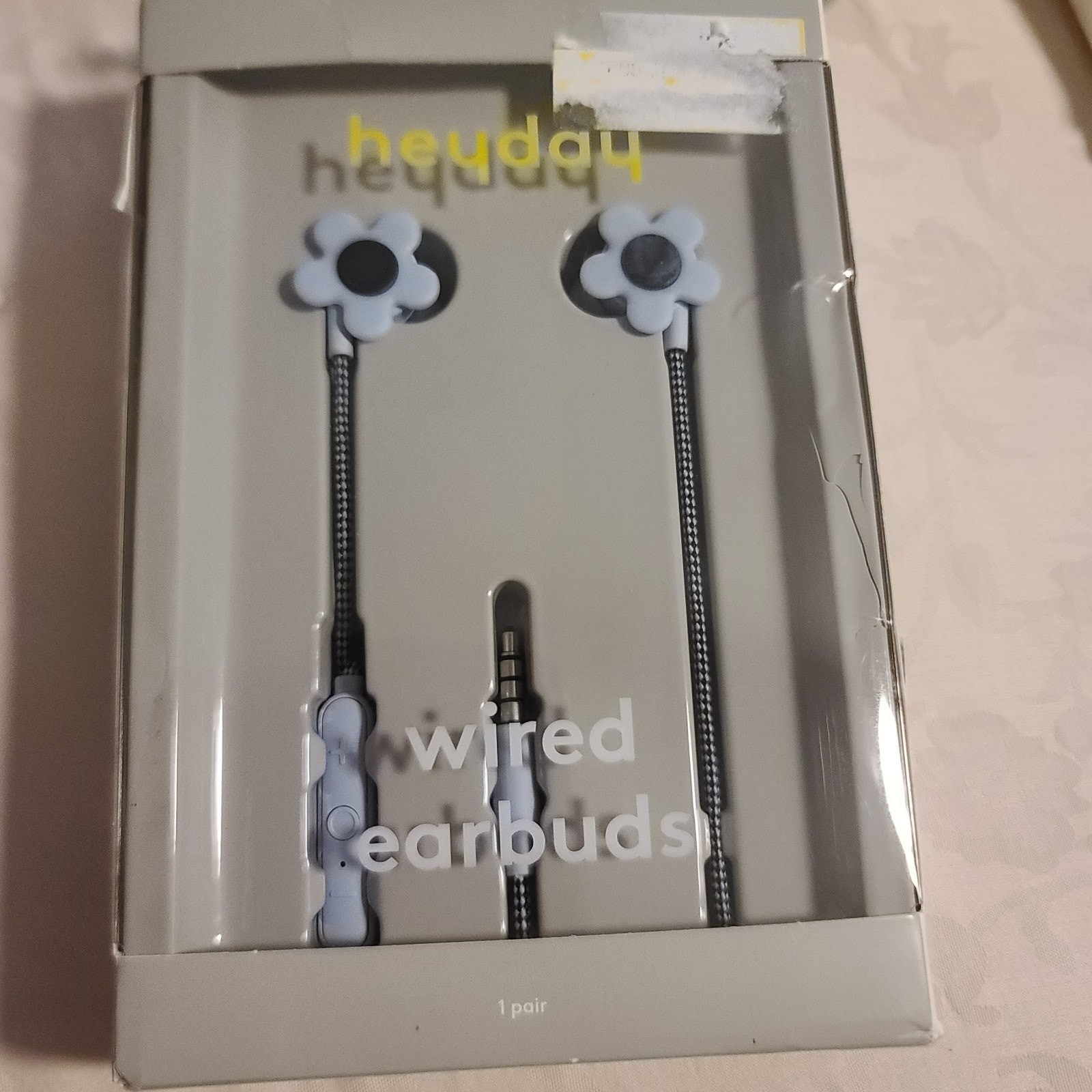 Heyday Wired Earbuds 3.5mm Plug Microphone Comfort Fit In-Ear Headphones Flower
