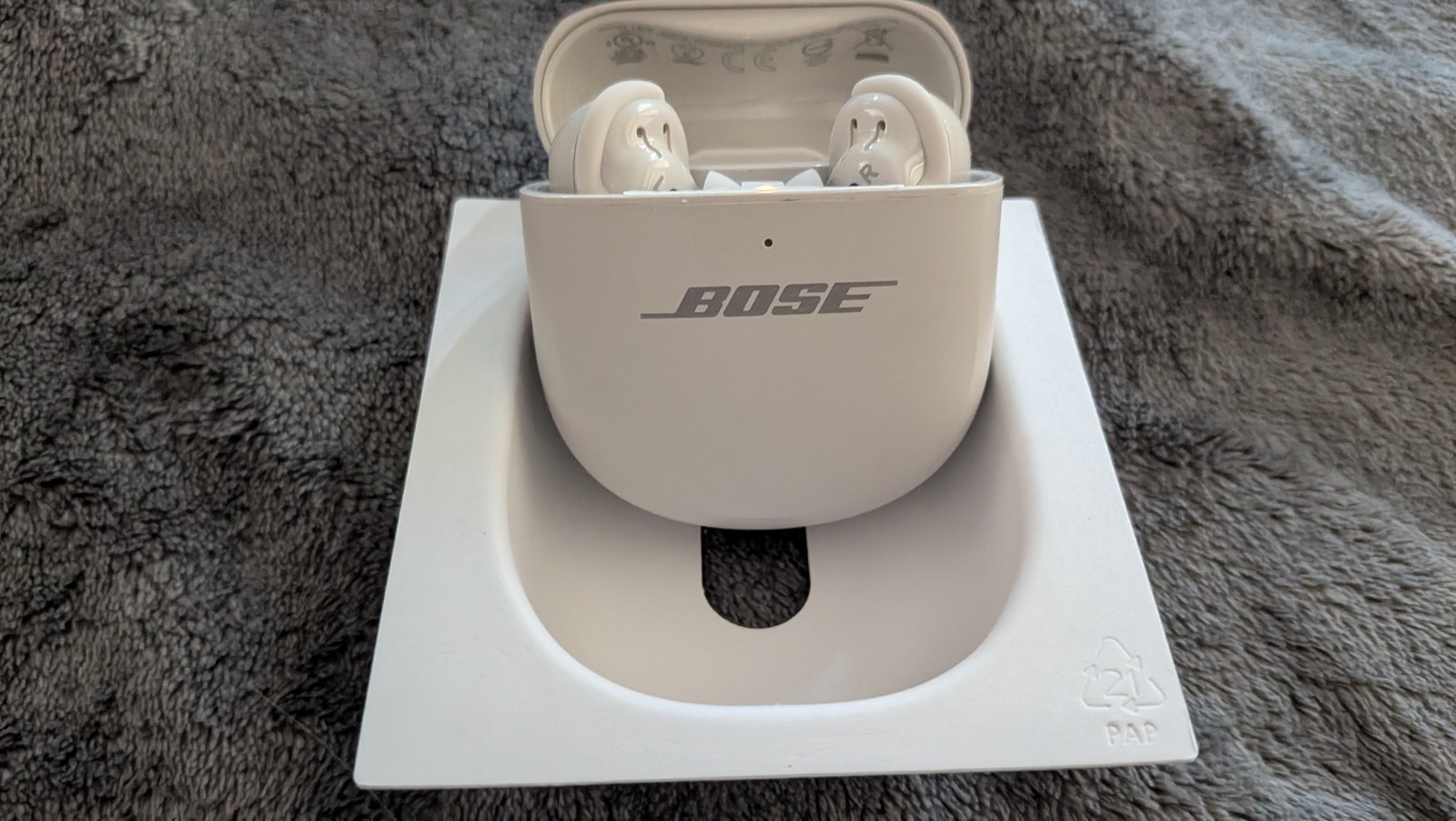 New Bose QuietComfort Ultra Earbuds 2nd Gen White
