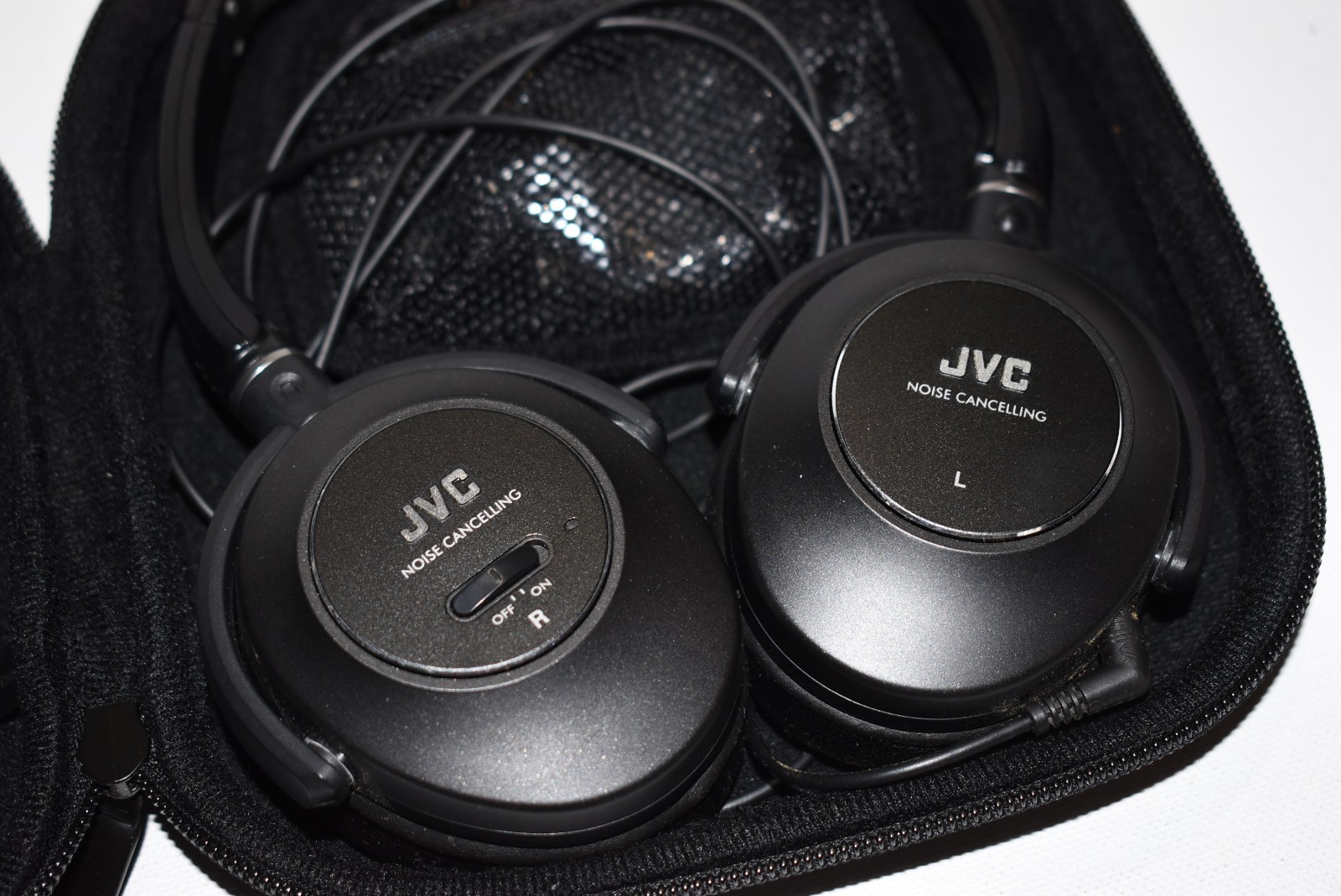 JVC Noise-Cancelling Stereo Headphones HA-NC250 w/ Case & Cord