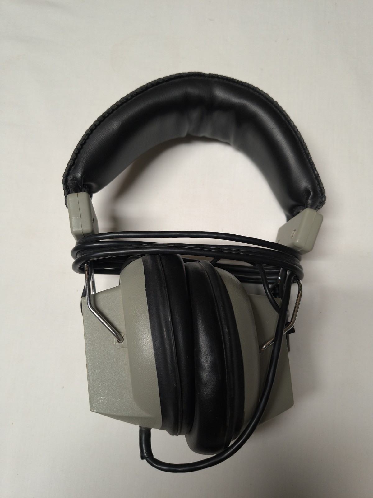 VTG Realistic Nova 16 Headphones Stereo 8 ohms Volume Control Green Over Ear