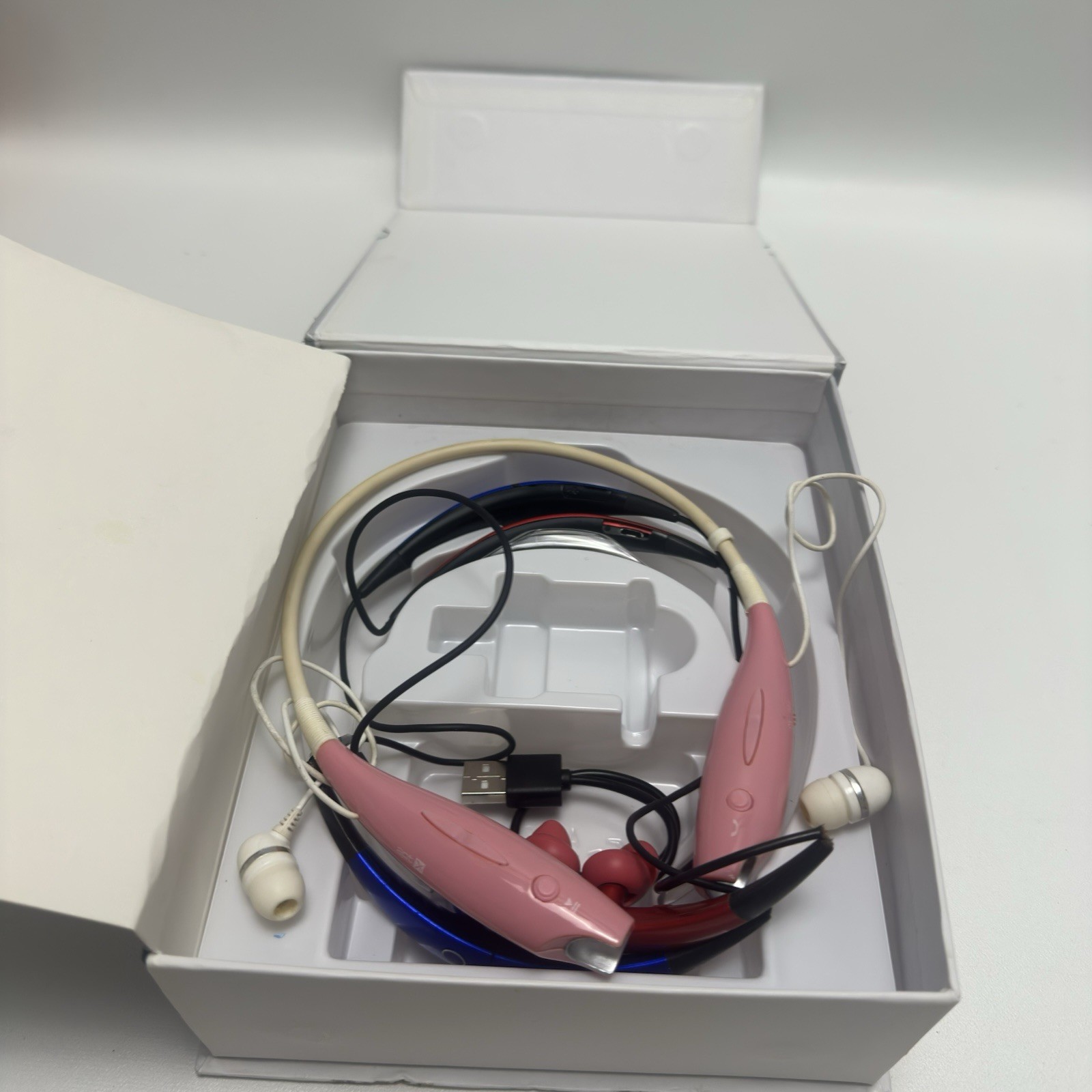 Lot 3 Headphones 2 Samsung Gear Circle Bluetooth Blue Red Box 1 Pink Untested