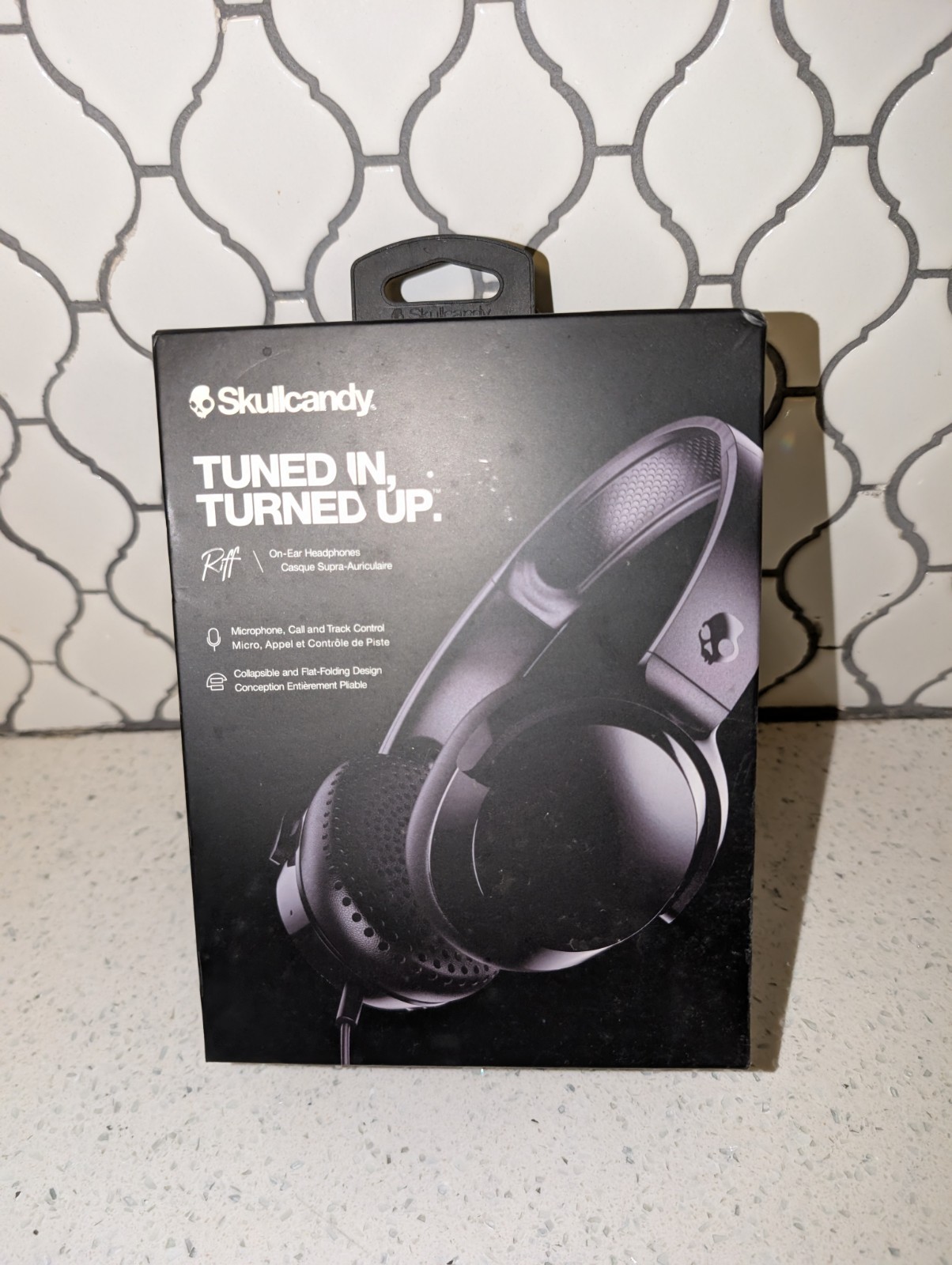 Skullcandy Headphones Tuned In Turned Up On Ear Wired Microphone Call & Track