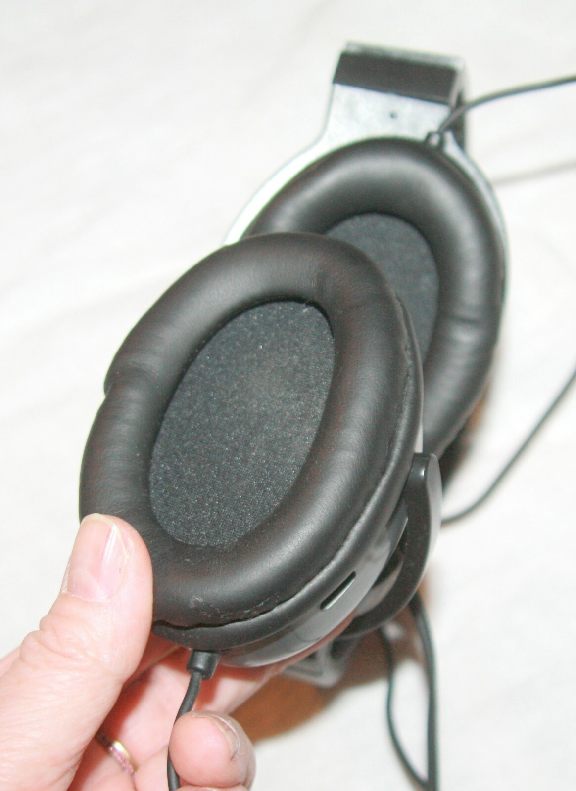 High Sierra NC-710 Noise Cancelling Headphones wired adjustable foldable