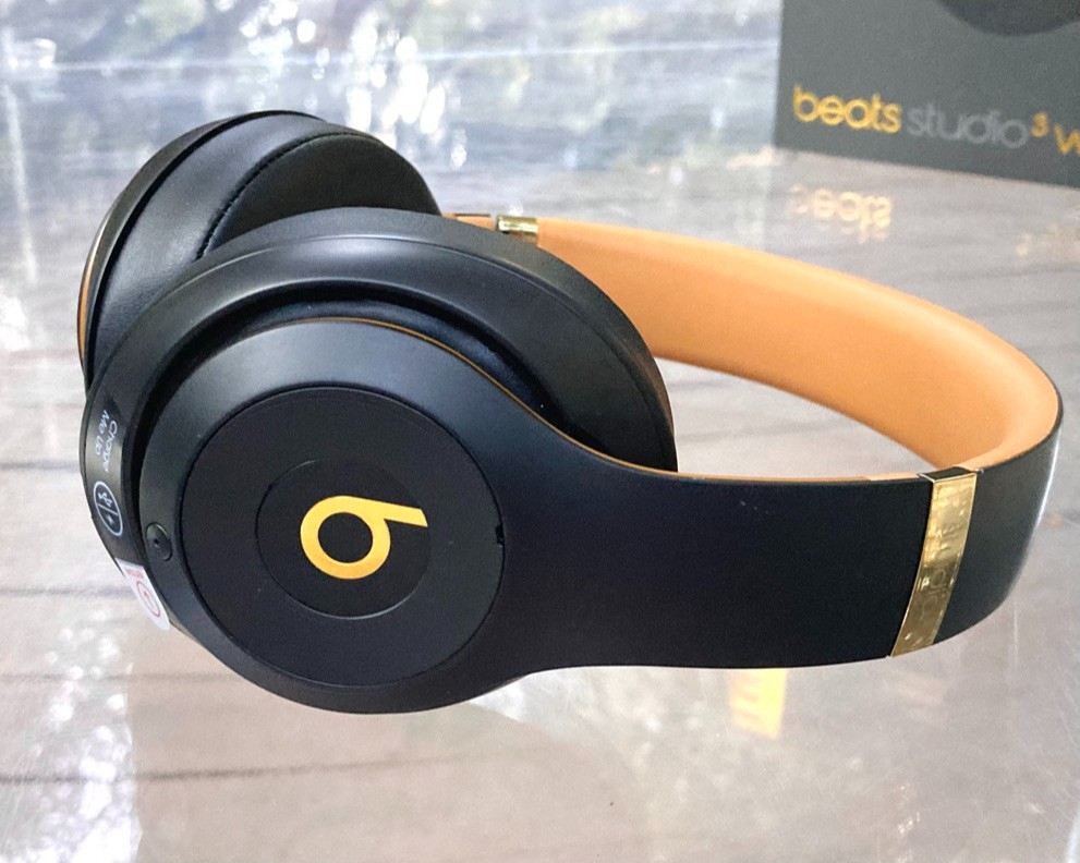 New Sealed – Beats Studio3 Beats By Dre Bluetooth Headphones – Midnight Black