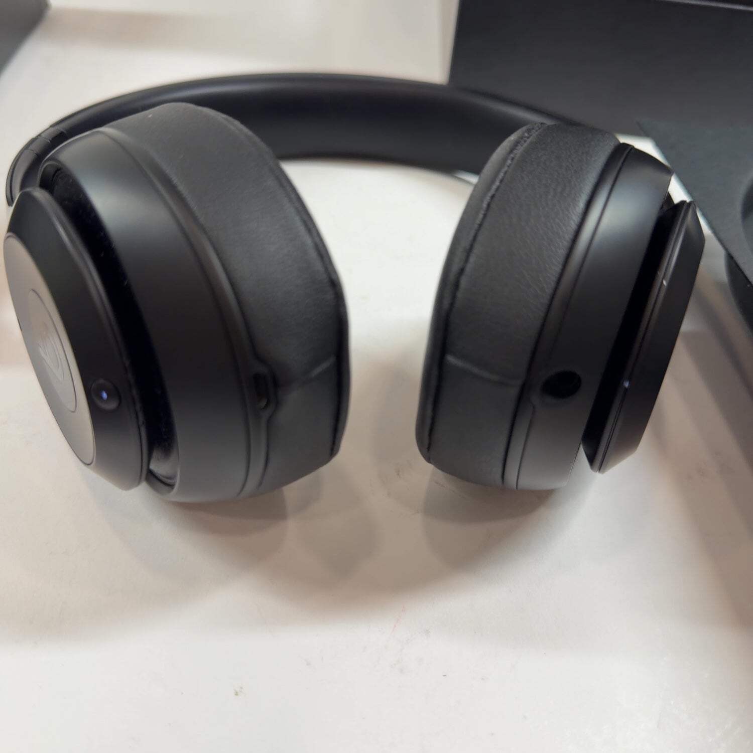 Beats Studio3 Wireless On-Ear Bluetooth Headphones Black MX3X2LL/A