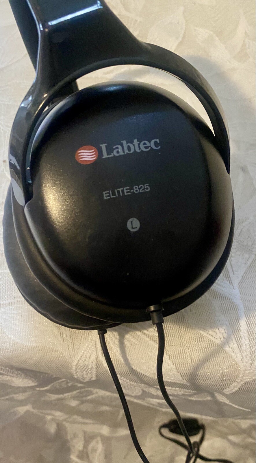 Labtec Black Headphones Elite-825 Over The Ear Corded Minor Damage Cushioned
