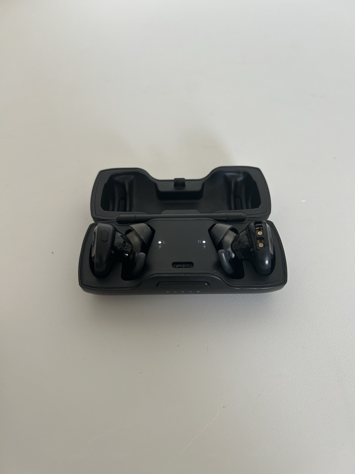 Bose SoundSport Wireless Headphones Sport Bluetooth Earbuds In-ear (For Parts)