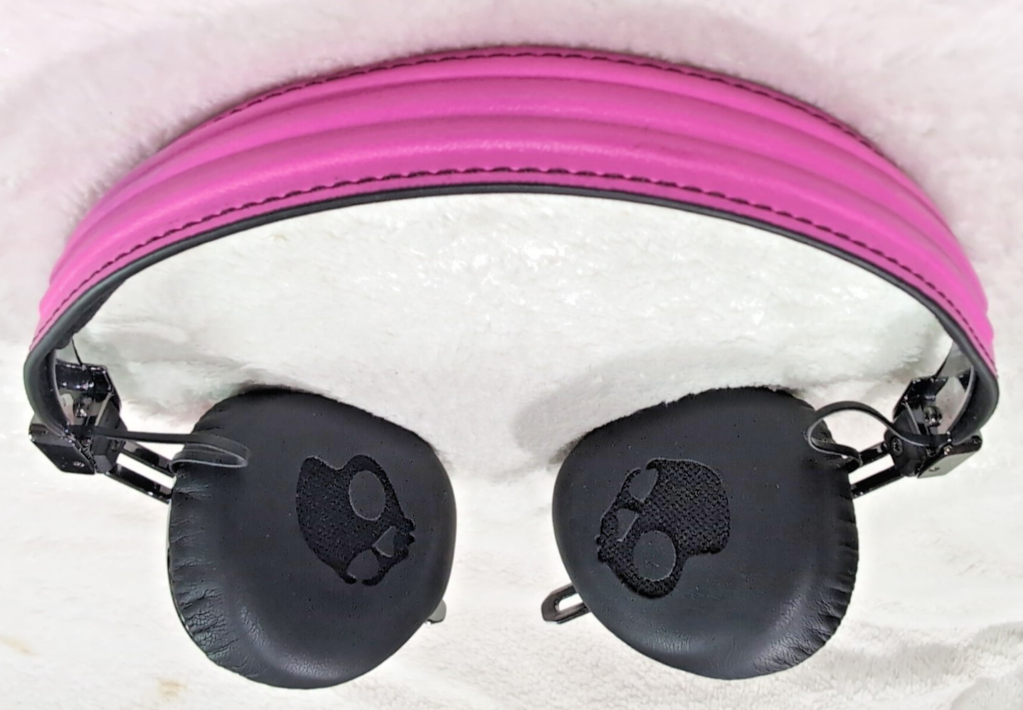 OPEN BOX – Skullcandy Navigator On-Ear Headset w/ Mic-PINK RUBY RED – S&H PAID
