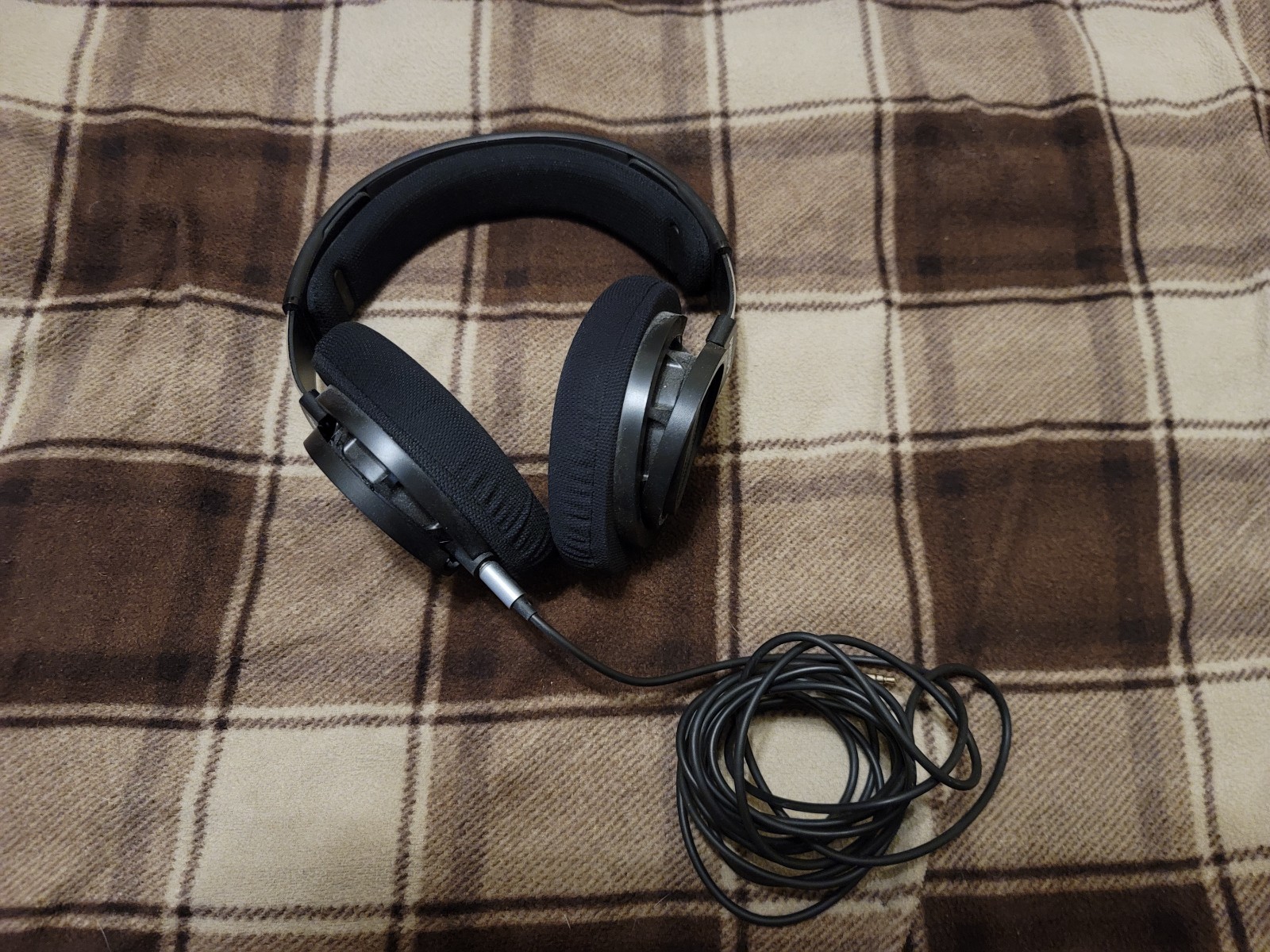 Philips SHP9500 HiFi Stereo Over-Ear Headphones – Black Tested Working