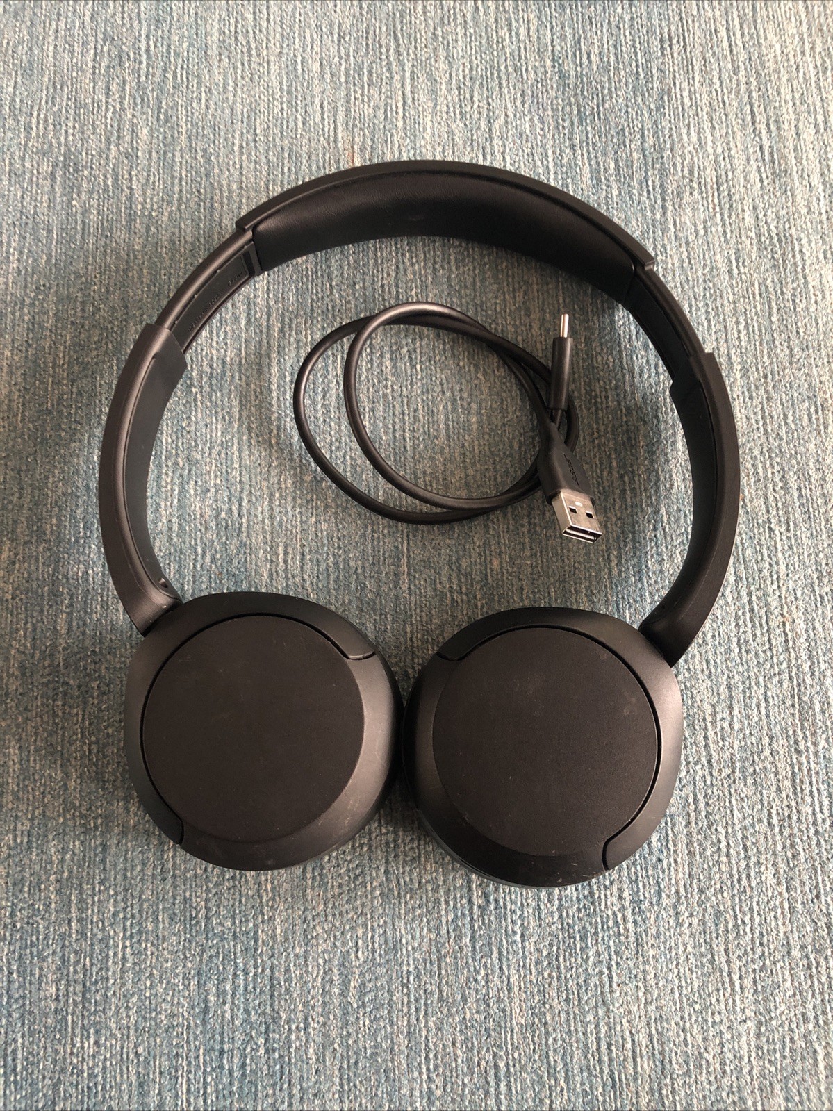 Sony WH-CH520 YY2958 Wireless Bluetooth Headphones Black Pre Owned