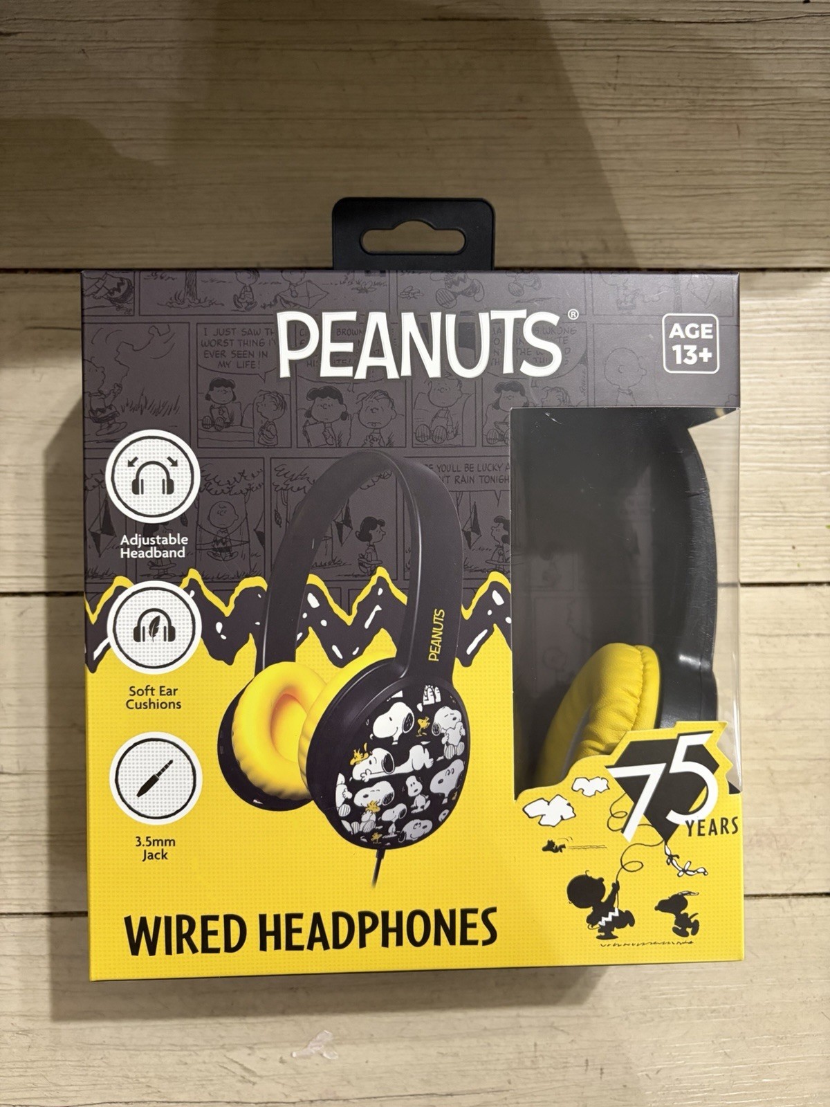 PEANUTS Wired Headphones (Black/Yellow) 75 Years Snoopy & Woodstock