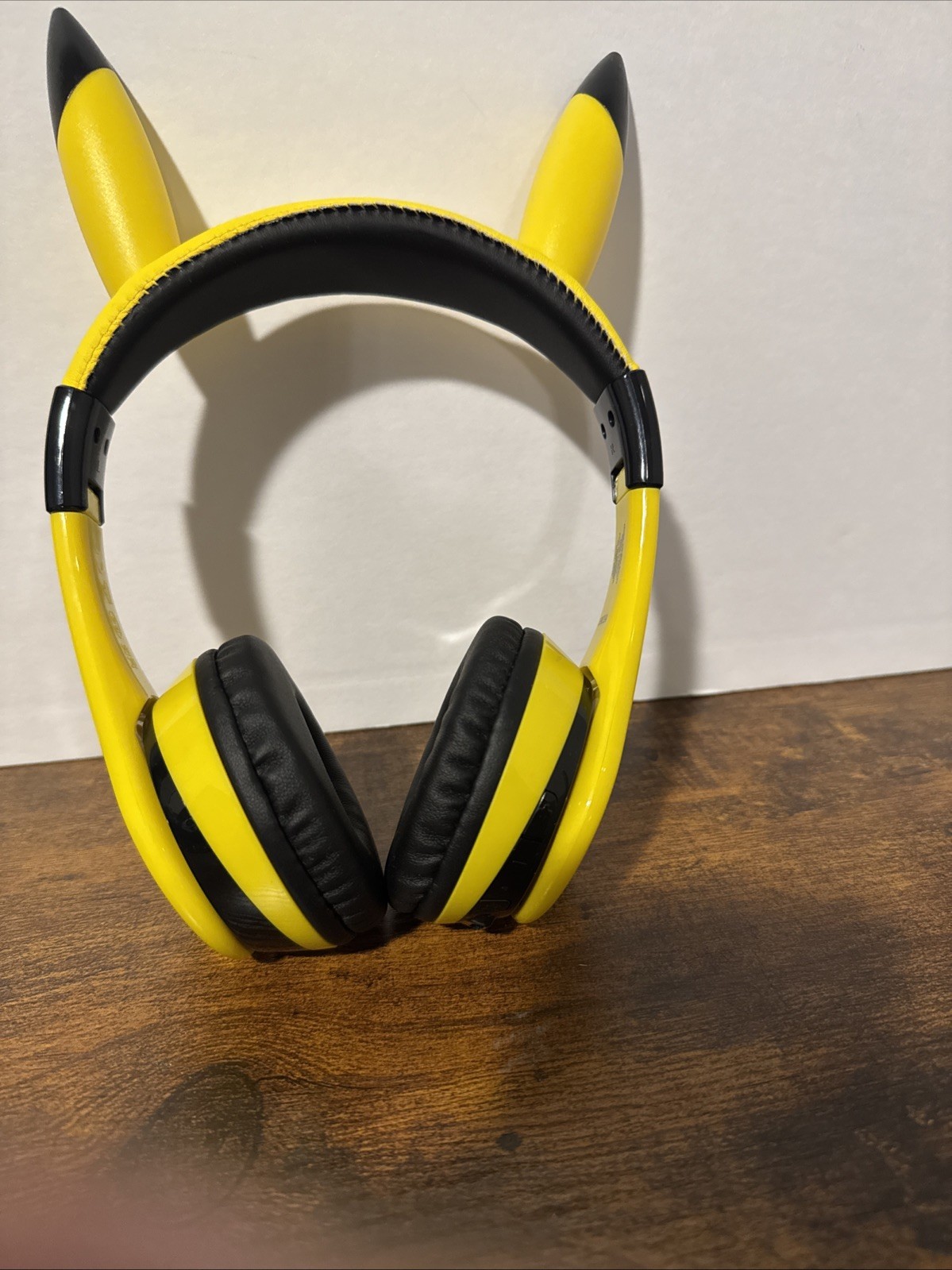 eKids Pokemon Pikachu Bluetooth Wireless Headphones Ears Yellow Tested Working