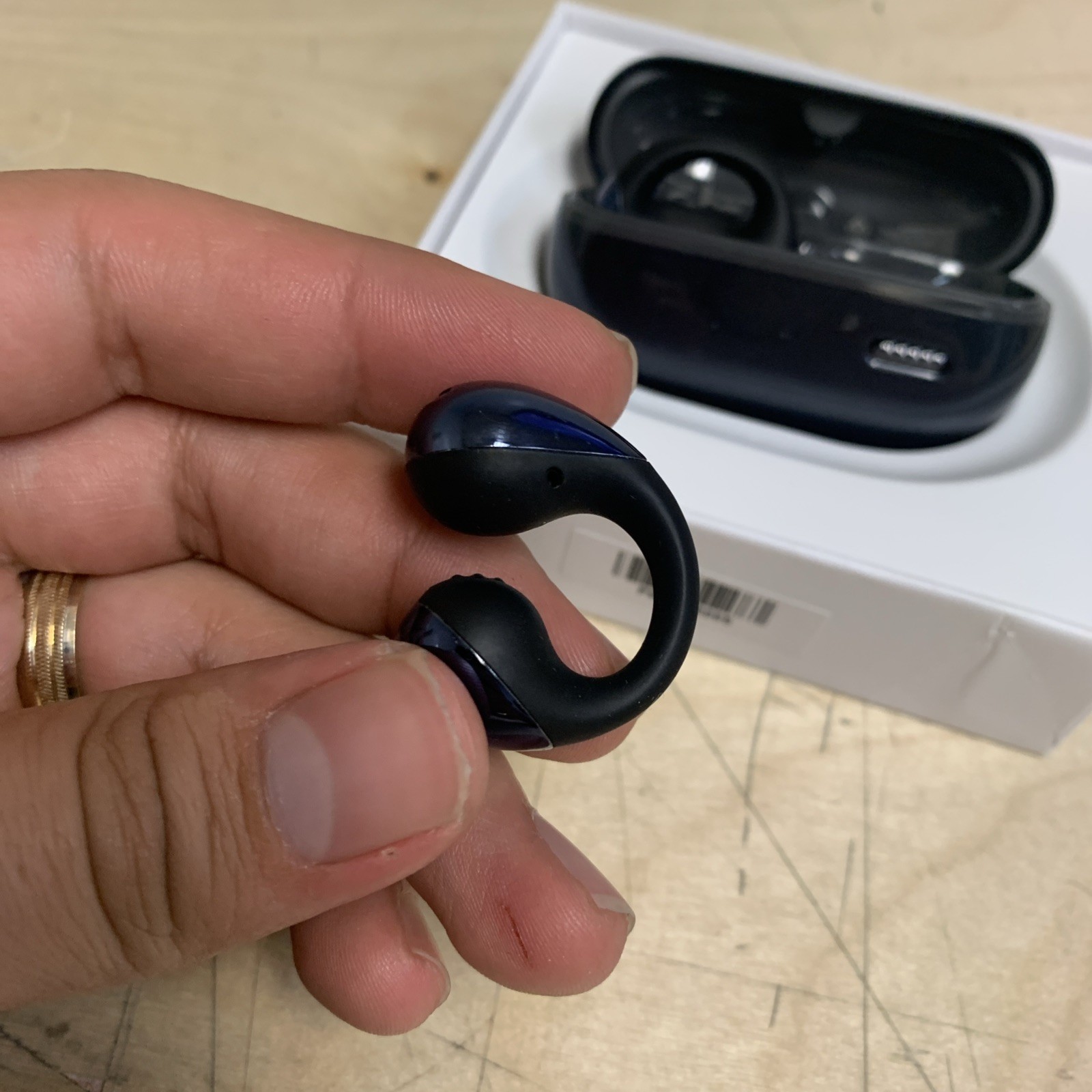SoundPEATS PearlClip Pro Bluetooth Earbuds Black Earphones Clip On Ear Buds V6