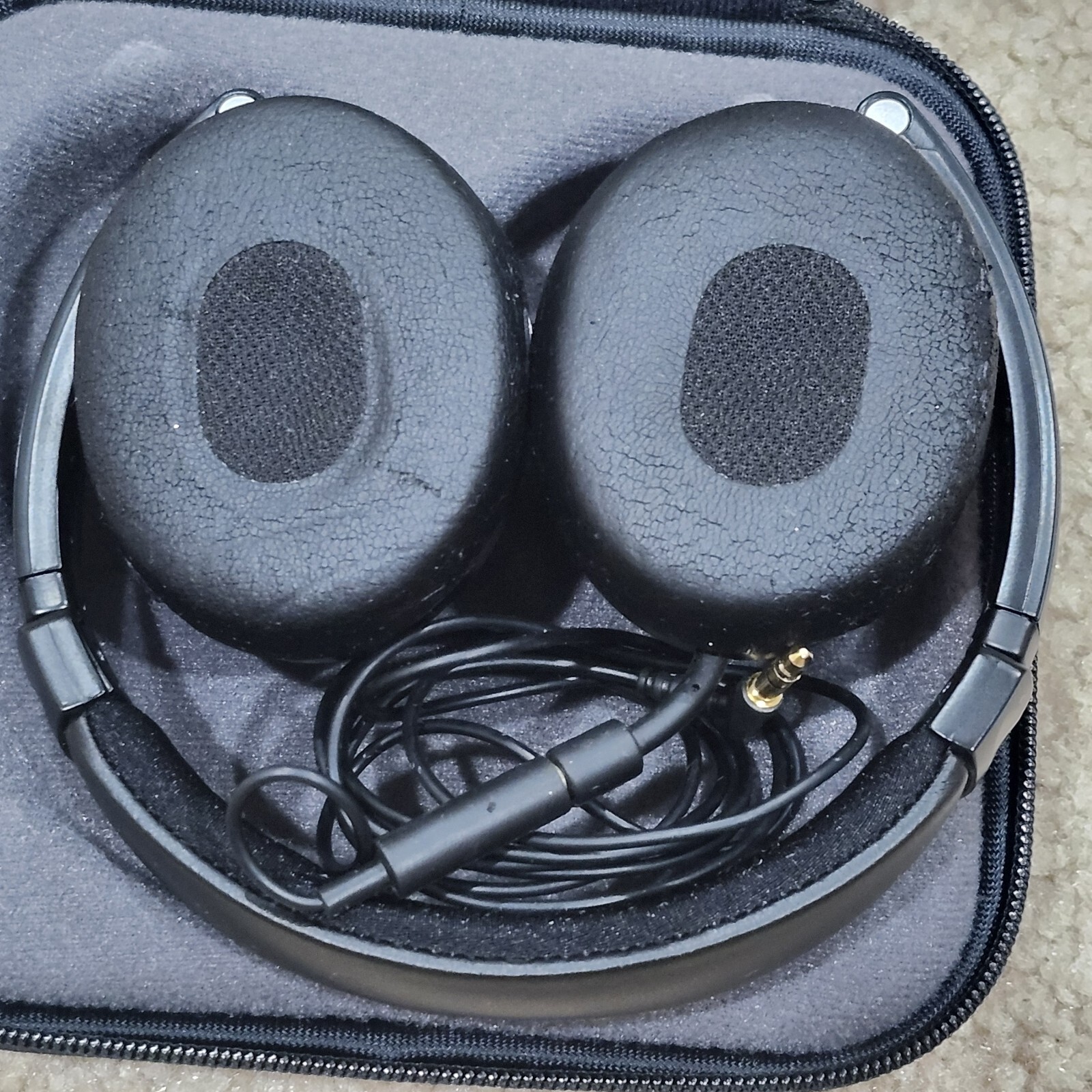 BOSE Wired Headphones With Case 2.5mm Jack