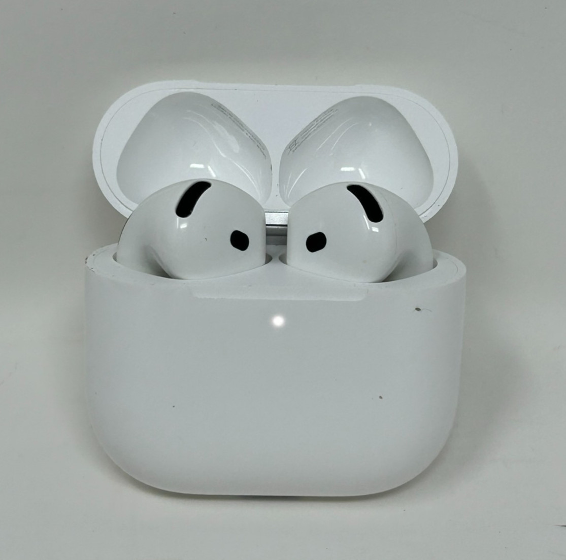 Apple AirPods 4 Complete Set A3050 A3053 A3058 White FREE SHIPPING📦