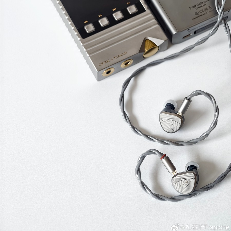 NiceHck NX8Ti Limited Edition Wired 1dd+ 6ba+1pzt In Ear Hifi Earphone