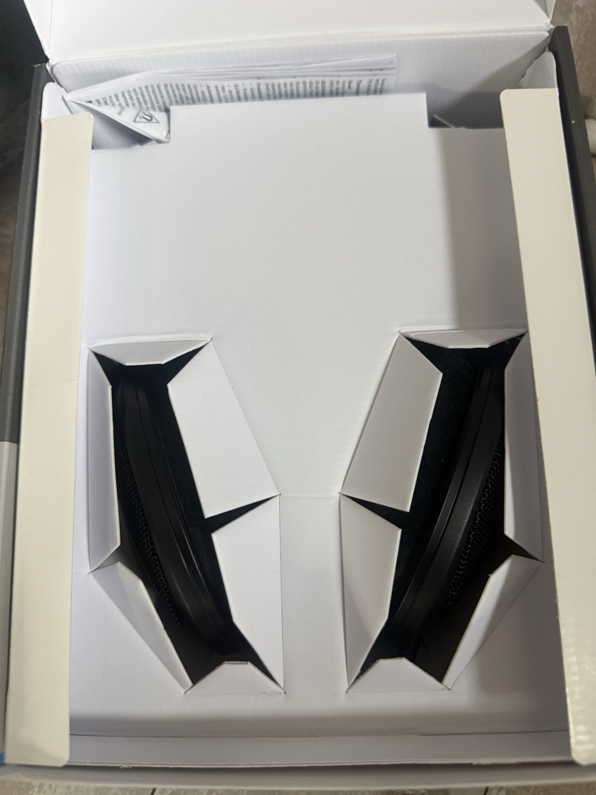 Sennheiser HD 560 S Over-The-Ear Audiophile Headphones