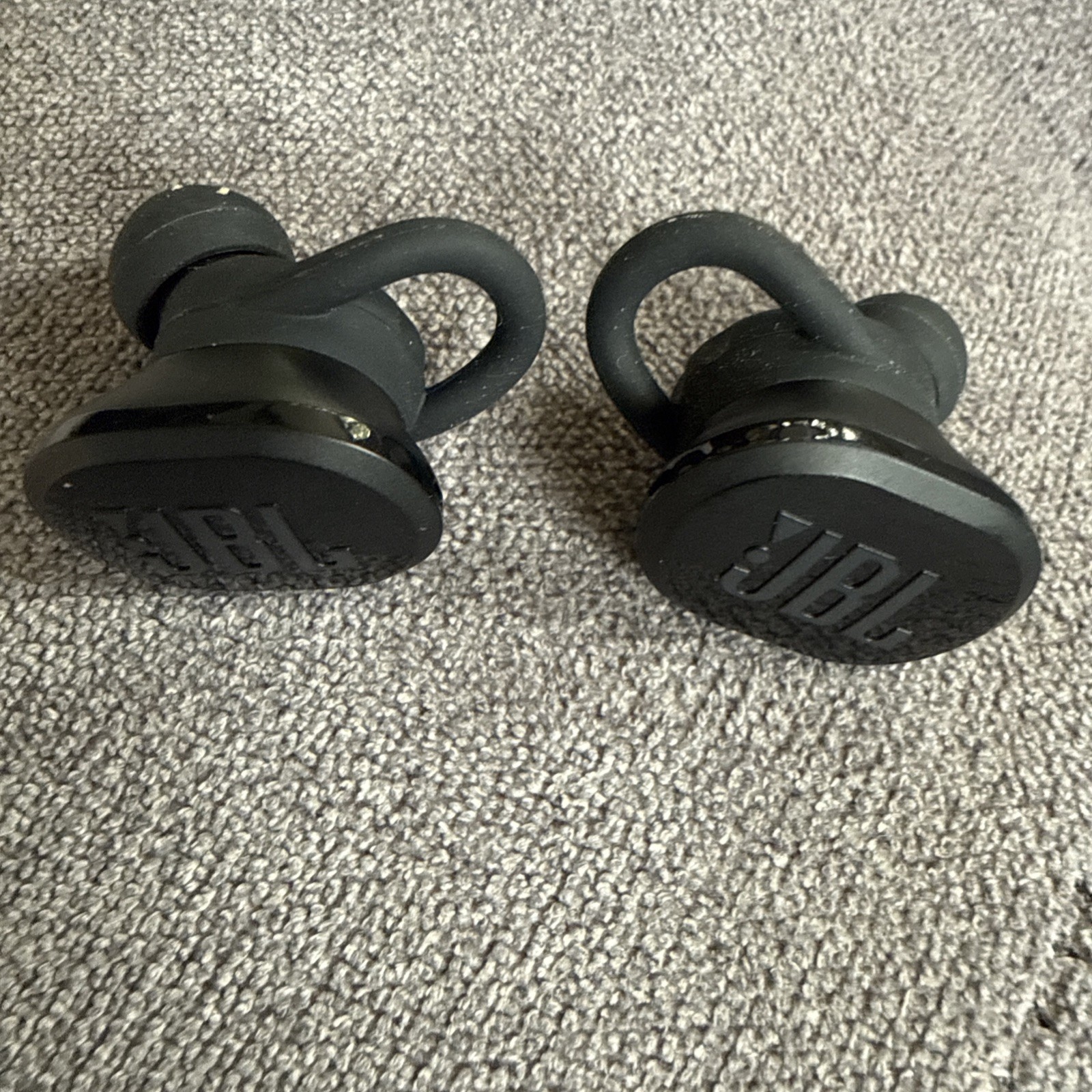 JBL Ear buds