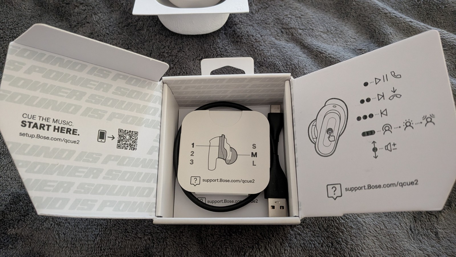 New Bose QuietComfort Ultra Earbuds 2nd Gen White