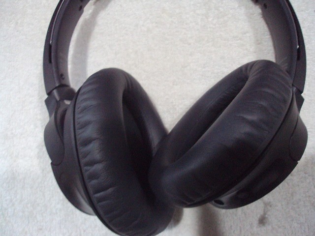 Sony WH-CH700N Noise Cancelling Wireless Bluetooth Headphones with 2 Cables