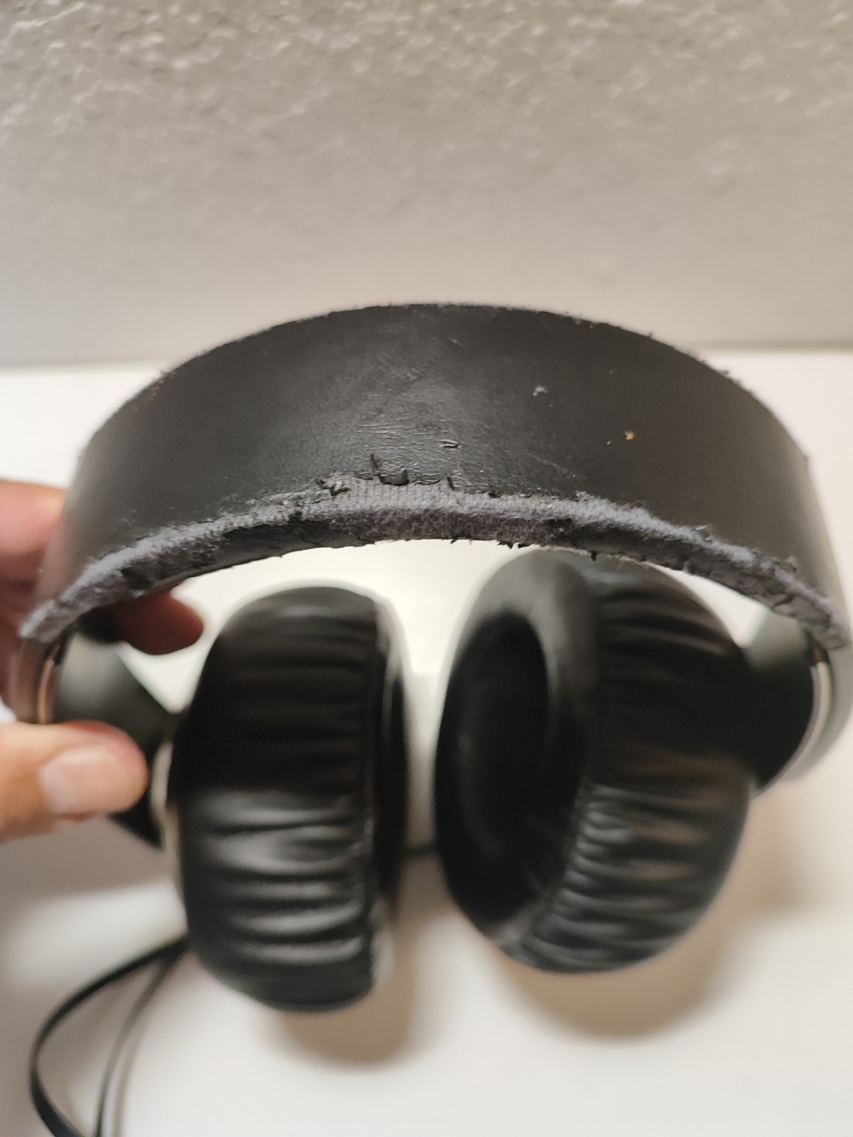 Sony MDR-XB700 Extra Bass Headphones In Good Condition With New Ear Pads