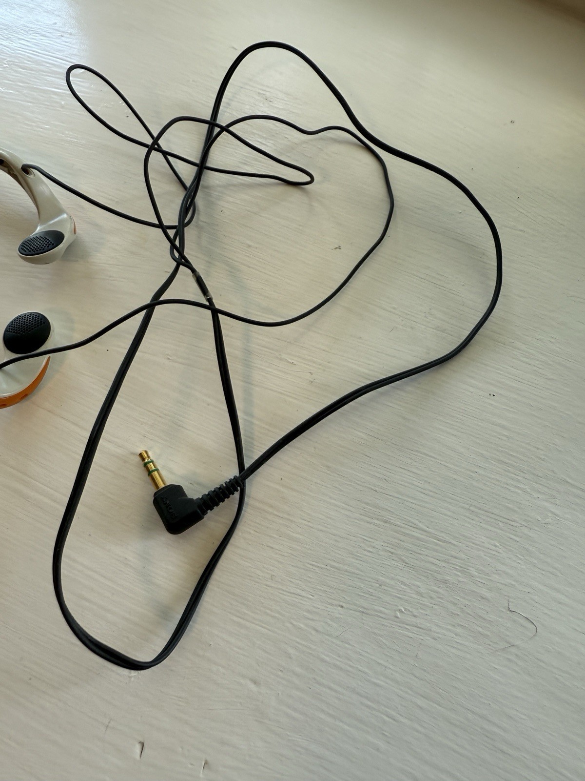 Sony MDR-W014 White Orange 3.5MM Jack In Ear Headphones Vintage