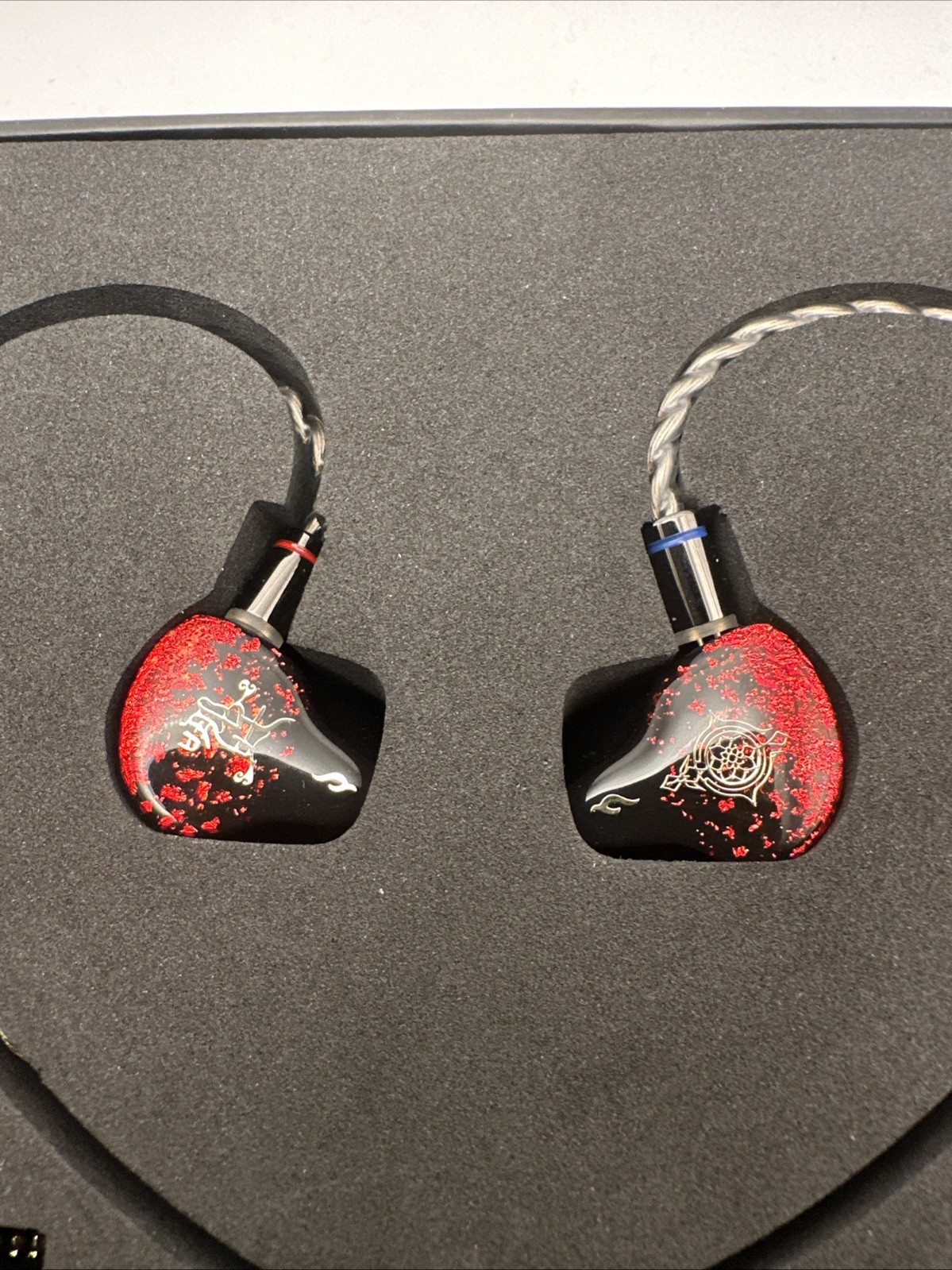 TANGZU Nezha Latest Flagship-level IEMs 6BA + 1PZT Multi-Driver In-Ear Monitor