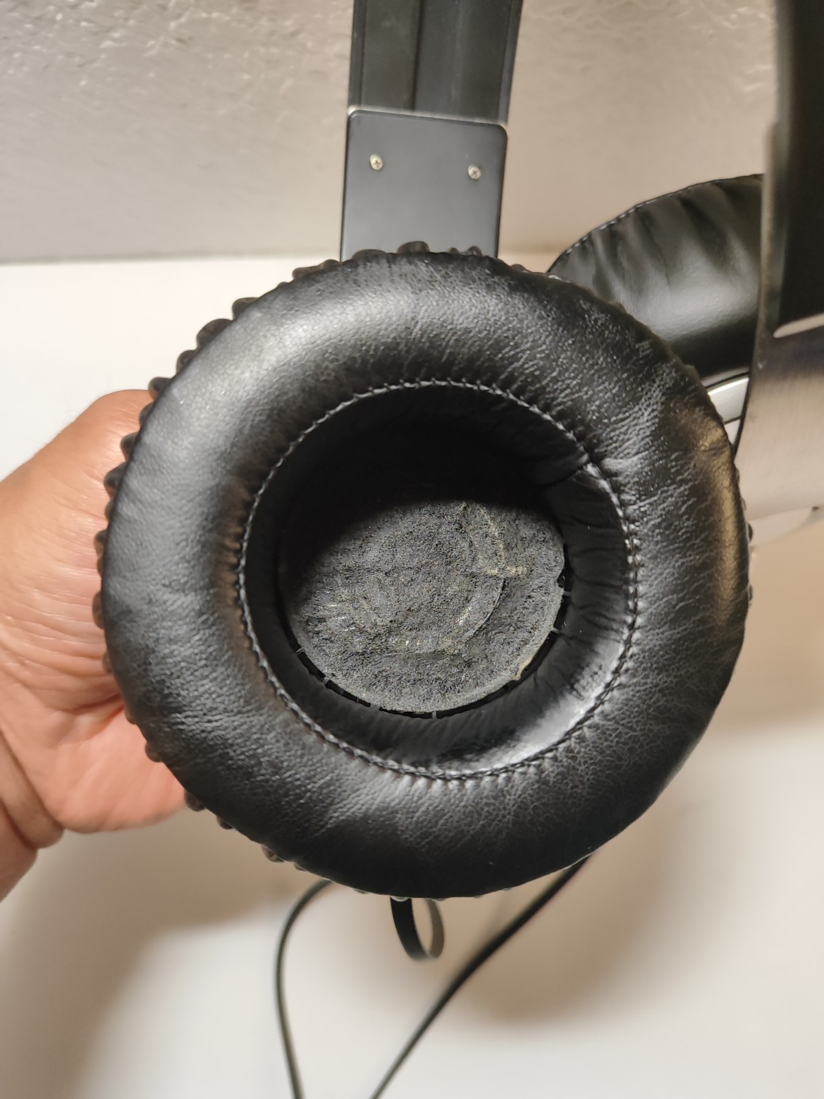 Sony MDR-XB700 Extra Bass Headphones In Good Condition With New Ear Pads