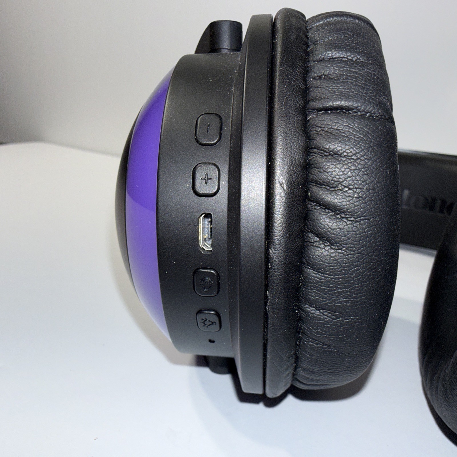 Brookstone Cat Ear Headphones Purple LED Headset w/ Mic