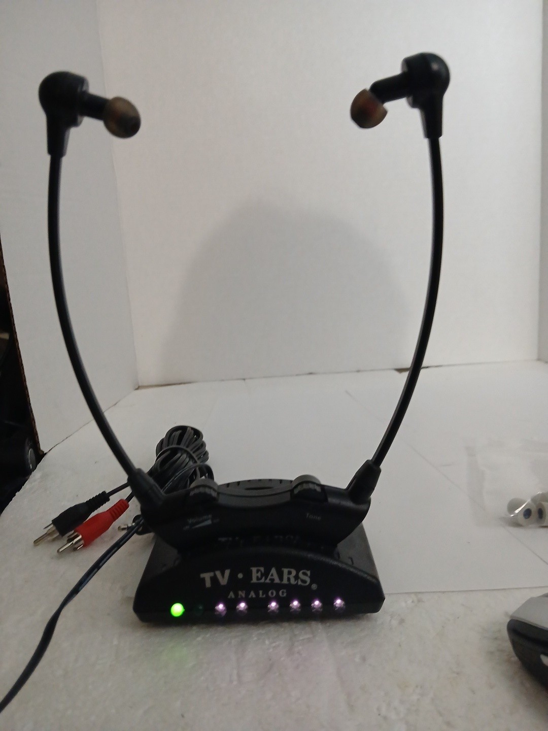 TV Ears Analog Wireless Headset System Black New Battery New Foam Ear Tips