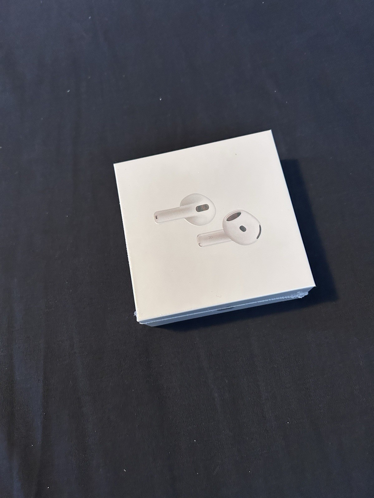 Apple AirPods 4 ANC Wireless Bluetooth In-Ear Earbuds White w/ Charging Case
