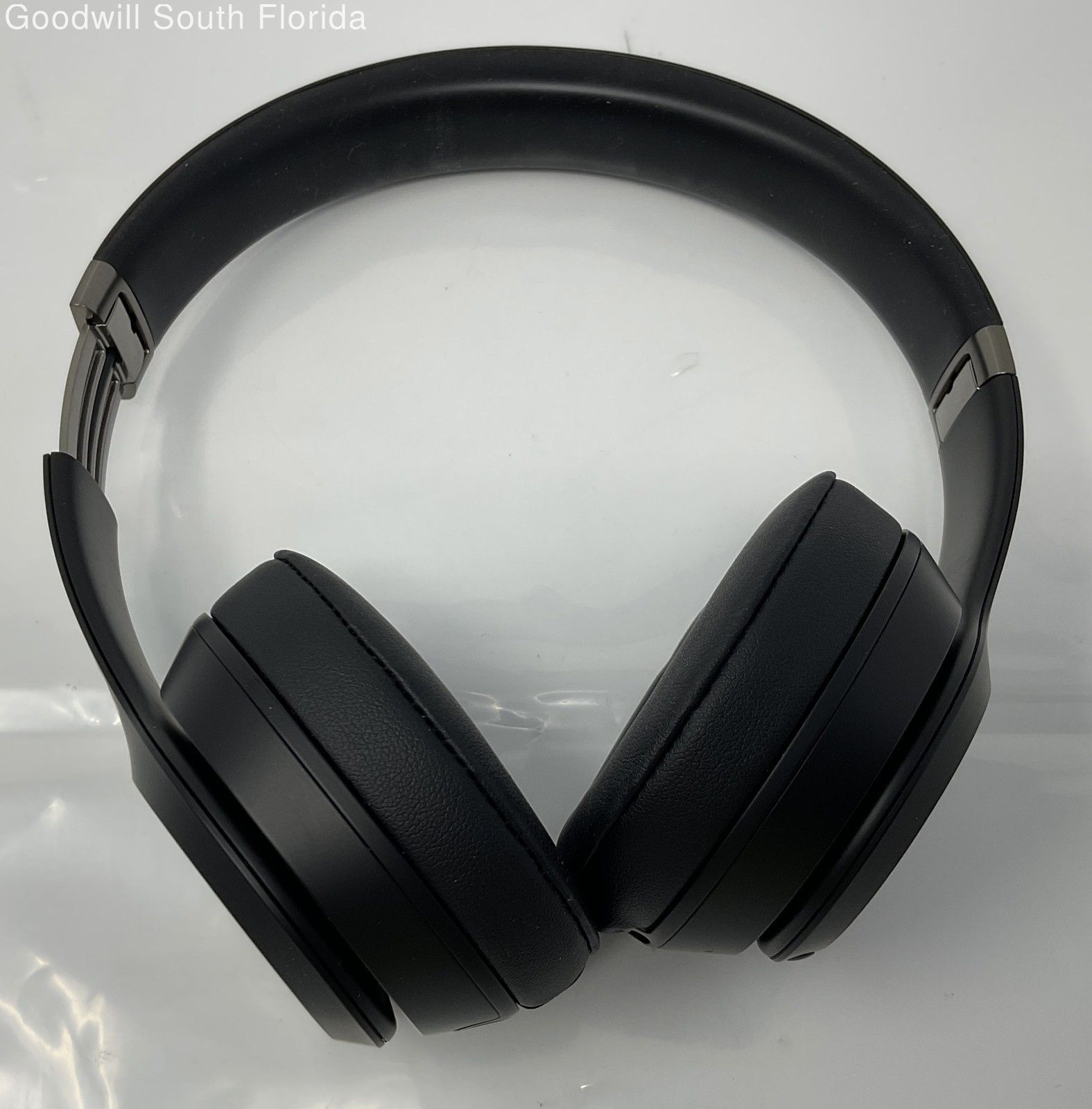 Beats By Dr. Dre Solo 4 Black Wireless On-The-Ear Headphones With Case NCL
