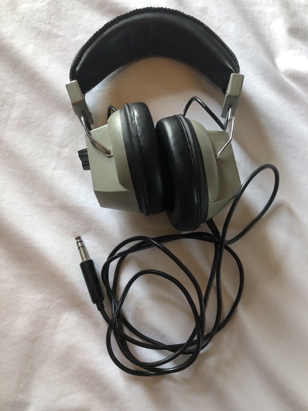 Vintage Realistic Nova 16 Stereo Headphones 8 Ohms Made in Korea Excellent Cond.