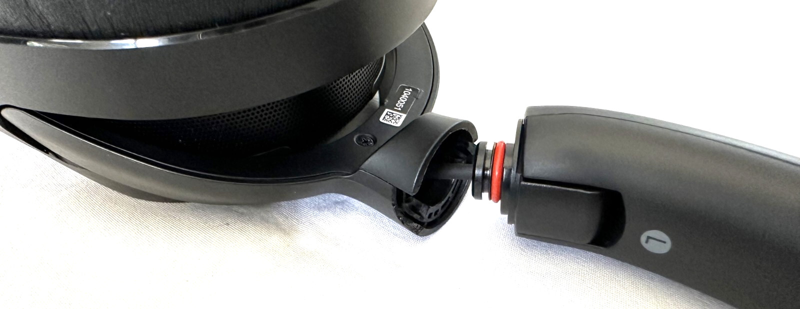 Sony ULT WEAR 900N Wireless Noise Canceling Headphones Black Broken left side1.3