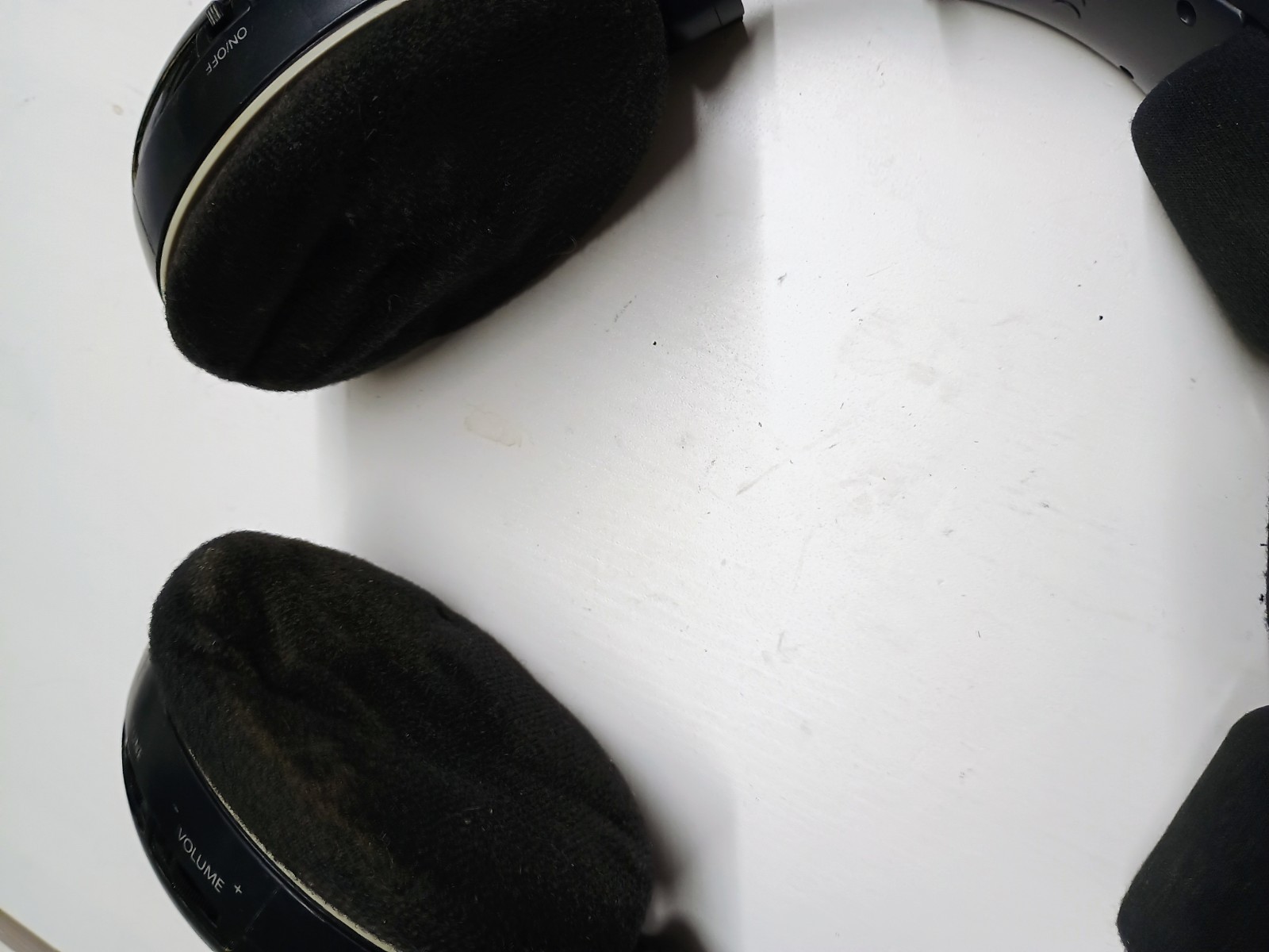 Sennheiser HDR 120 Wireless RF Headphones Rechargeable Untested