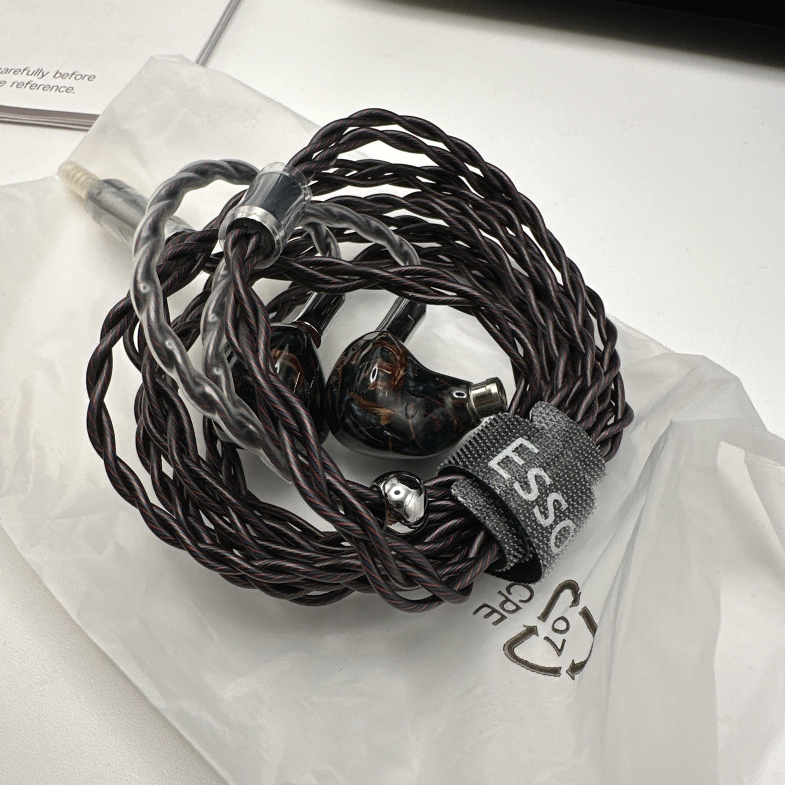Essonio ES-C13 Handcrafted Wood In-Ear-Monitor, 2 Knowles BA-1DD Hybrid Hifi