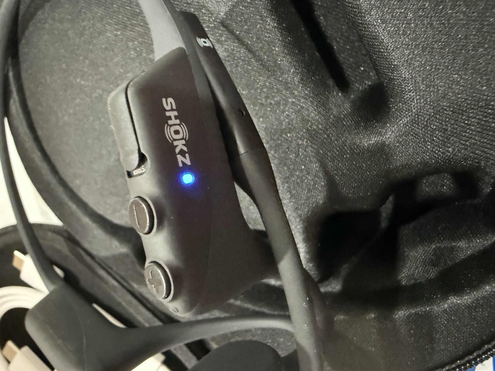 OpenComm2 2025 Upgrade – Open-Ear Bone Conduction Headphones opened box READ!