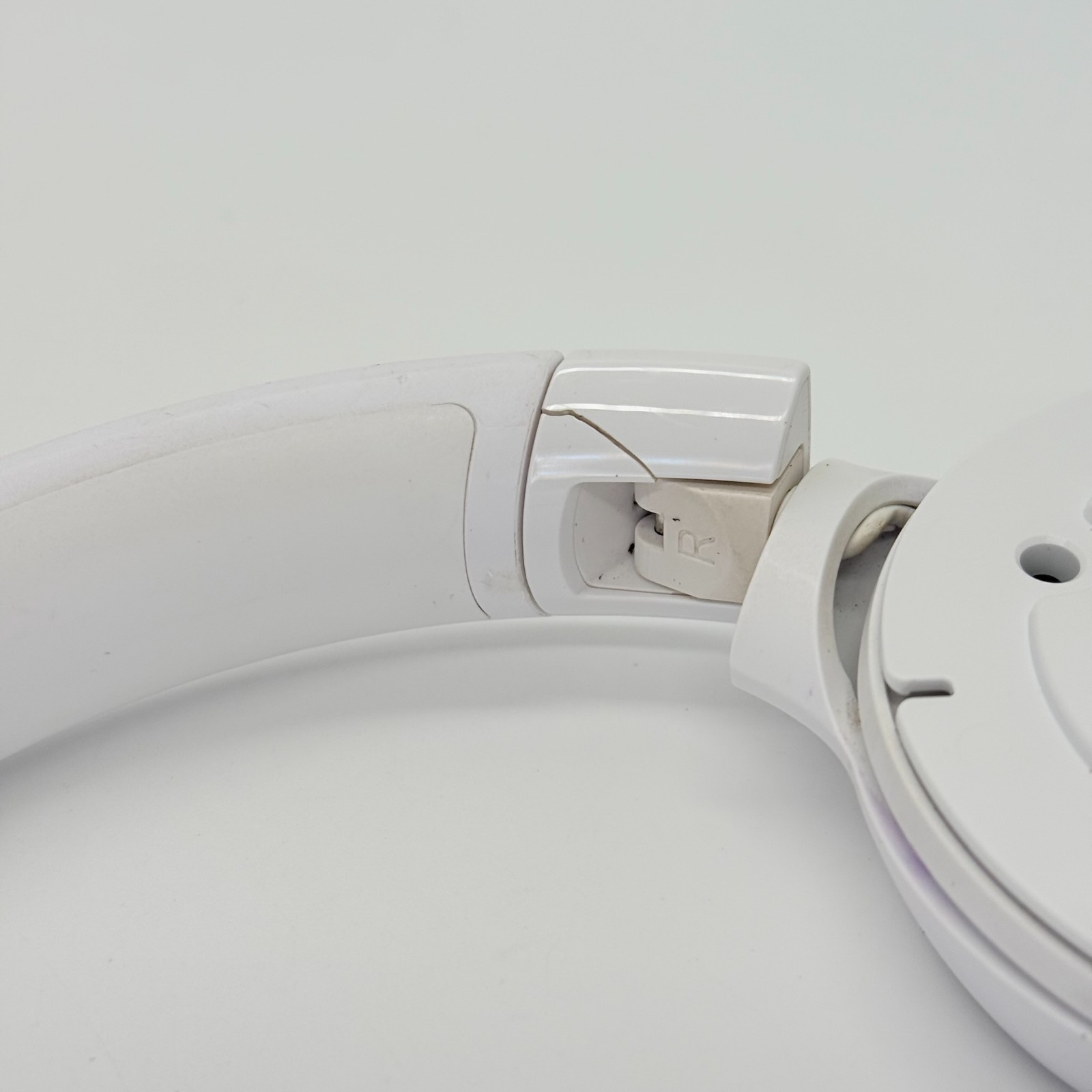JBL tune 520bt Wireless Over-Ear Bluetooth Headphones White