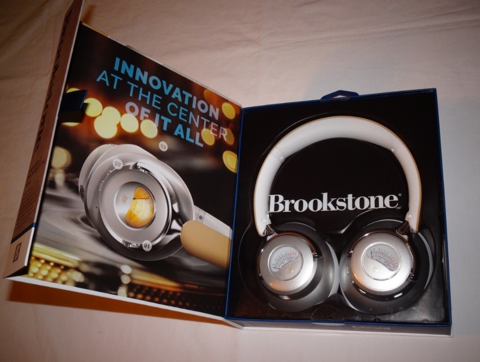 Brookstone Acoustic Pro Wireless Metered Headphones 35 Hours Bluetooth NEW