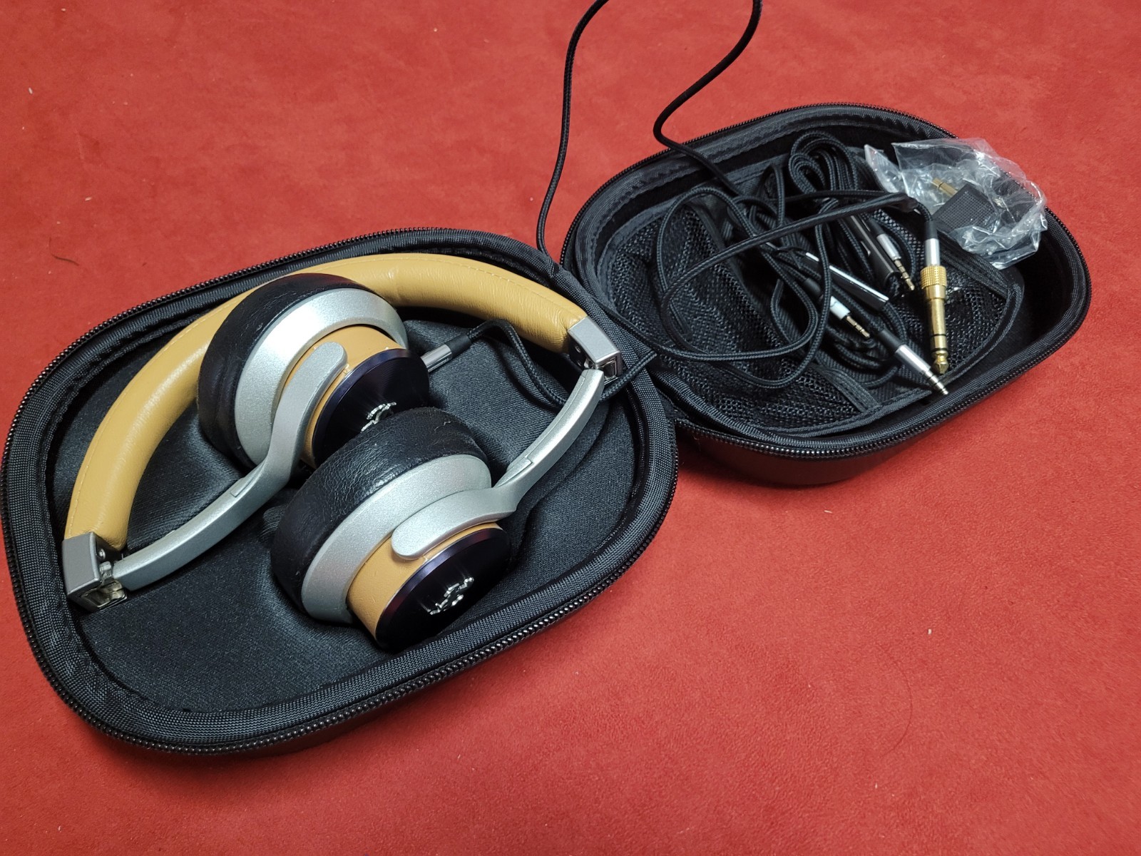 Ferrari HIFI Audio Headphones, Special Edition