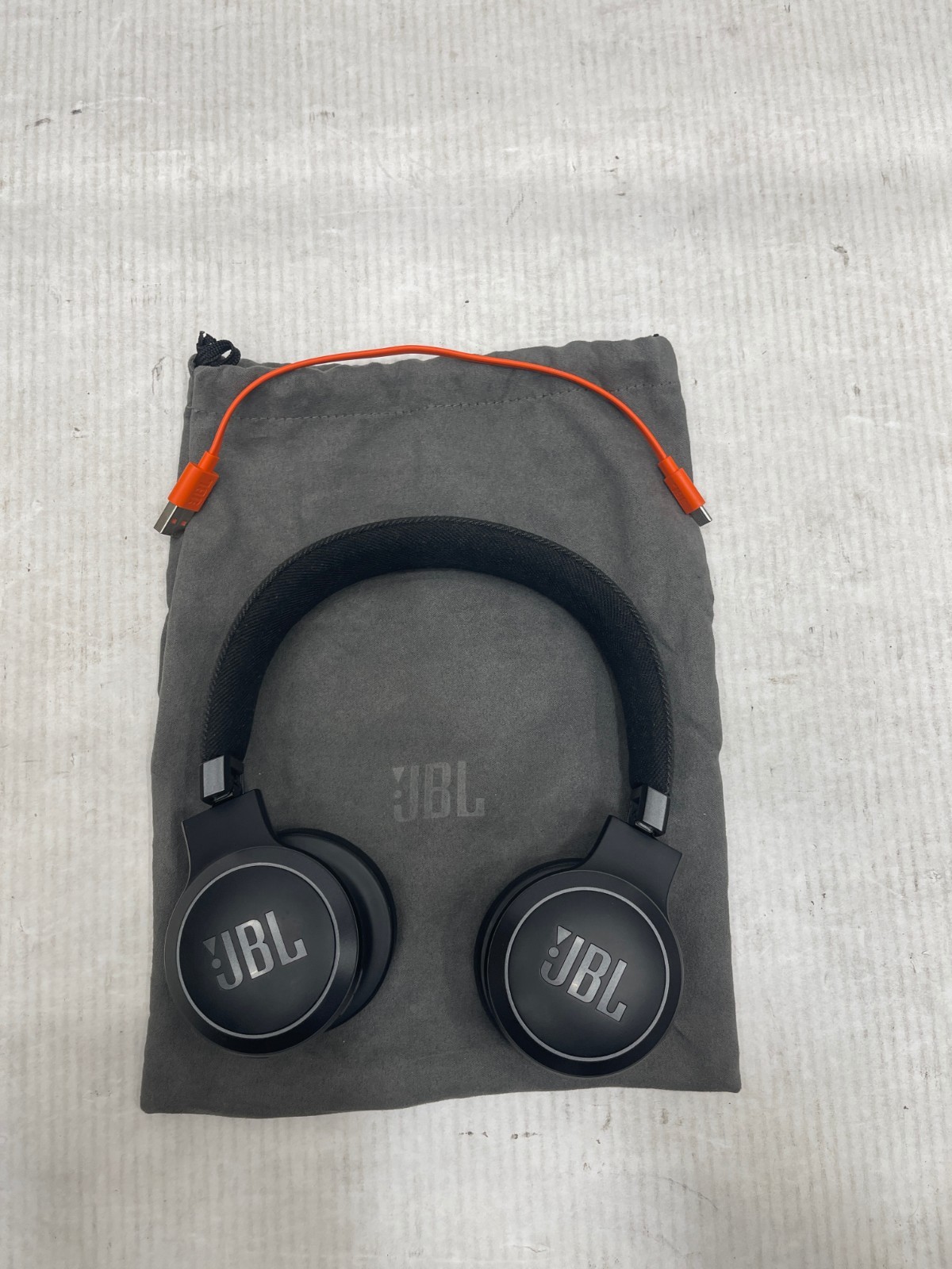 JBL Live 675NC Wireless On-Ear Headphones Adaptive Noise Cancelling by Harman