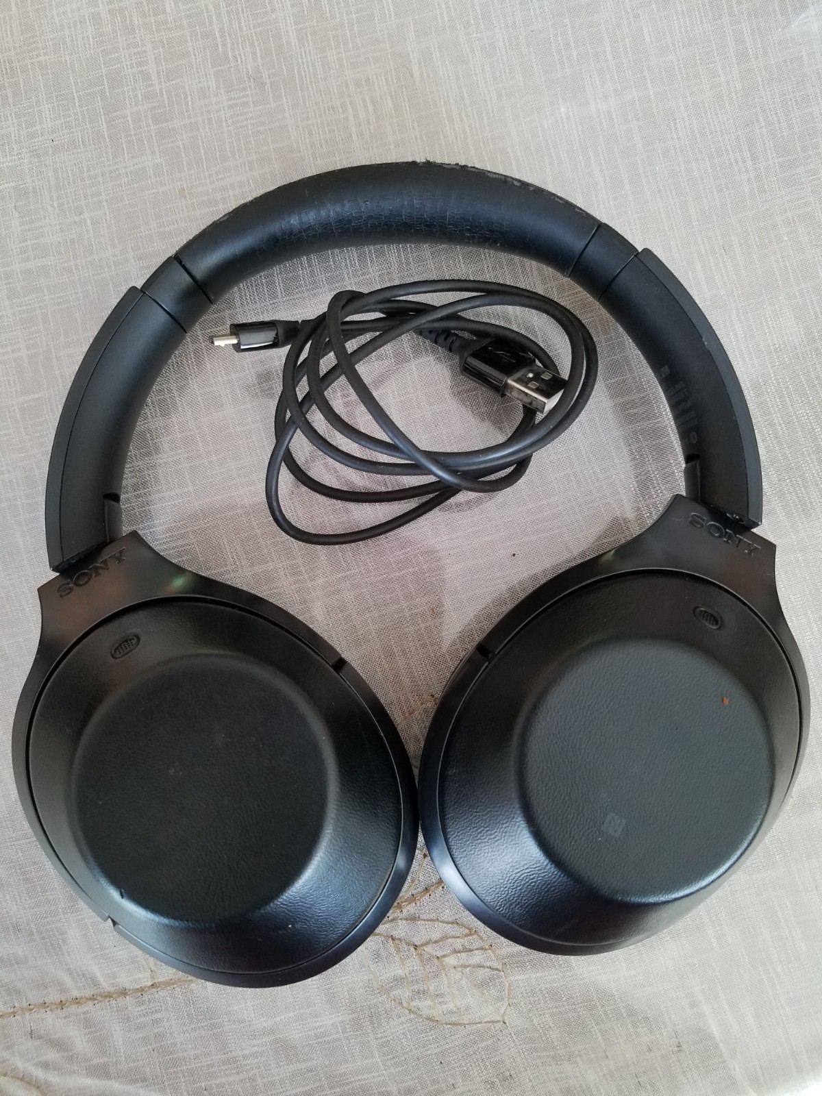 Sony MDR-1000X Bluetooth Over-Ear Headband Headphones Black Case Cable
