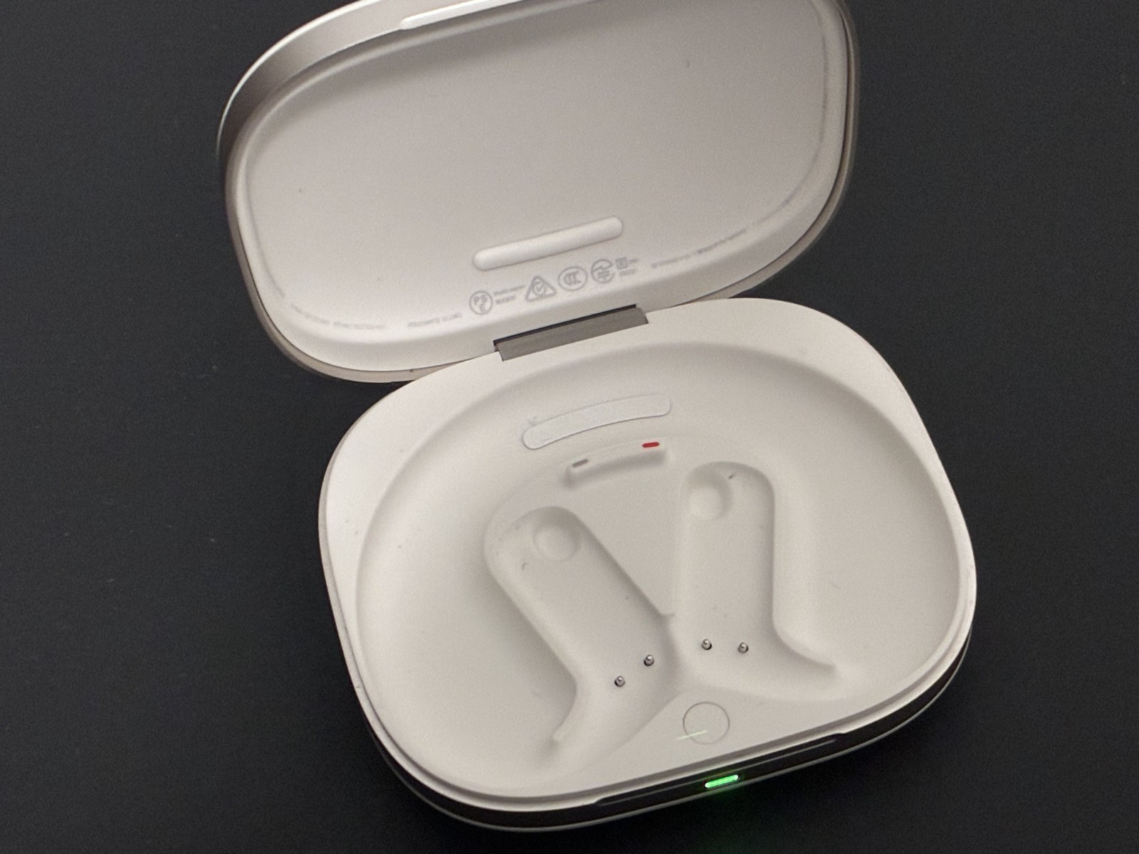 Shokz – OpenFit Pro (T010) -True Wireless Earbuds Charing Case White (NO BUDS)