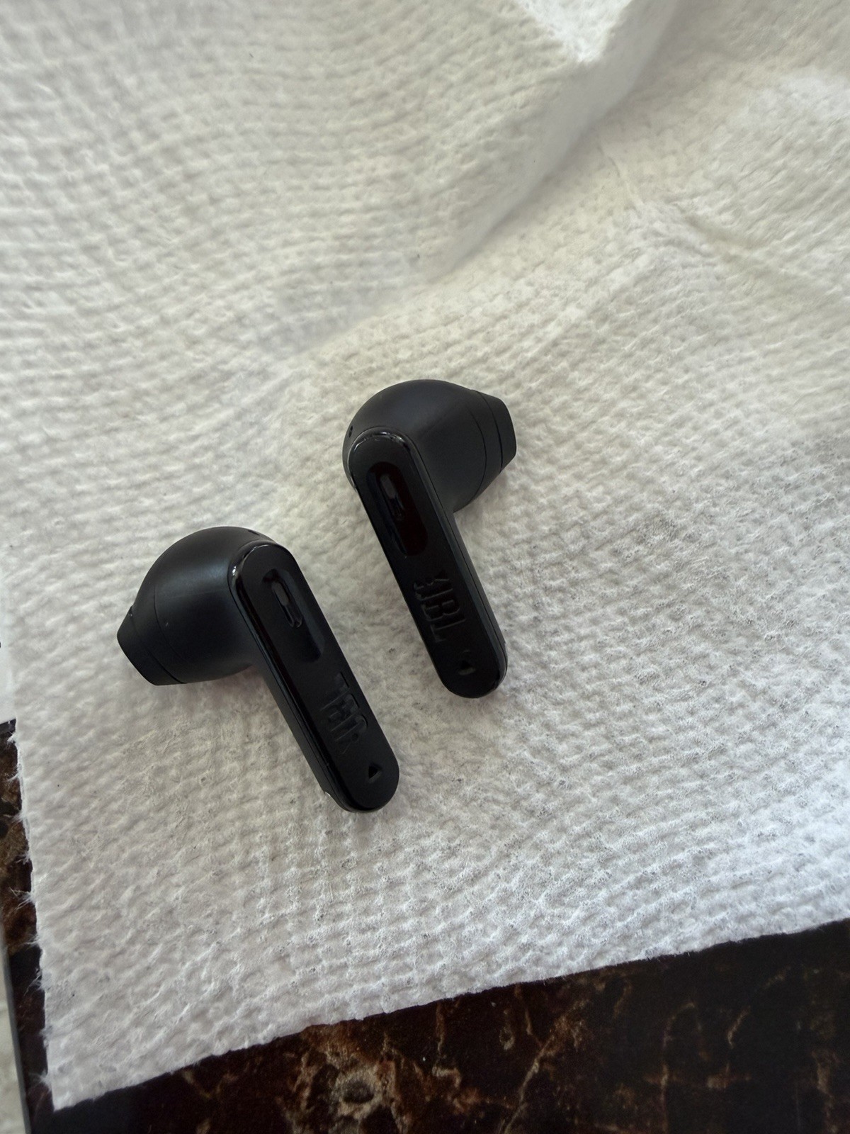 Jbl Earbuds Only ( No Charging Case)