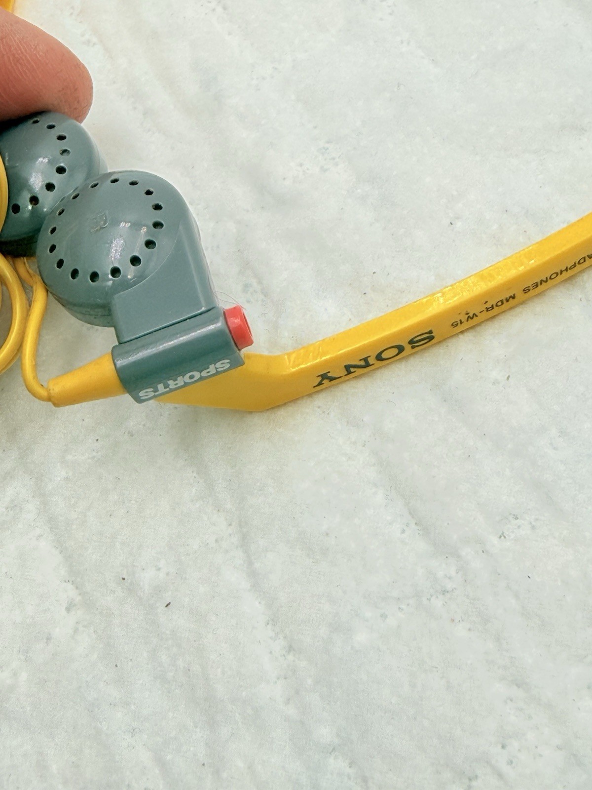 Vintage Sony Sports Wired Stereo Dynamic Headphones – Yellow (MDR-W15) 👀