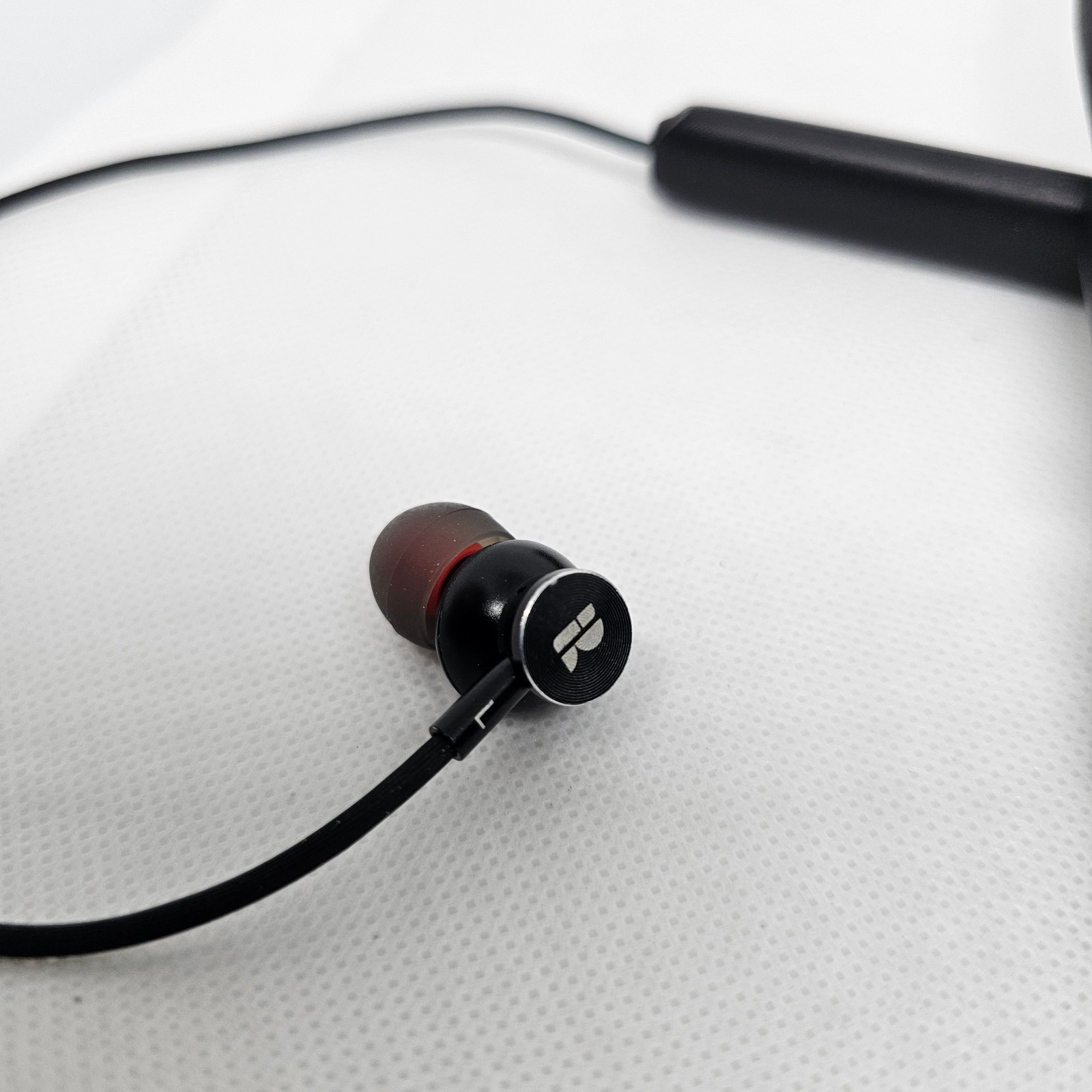 Rythflo Active Noise Cancelling Wireless Bluetooth Neckband Earbuds