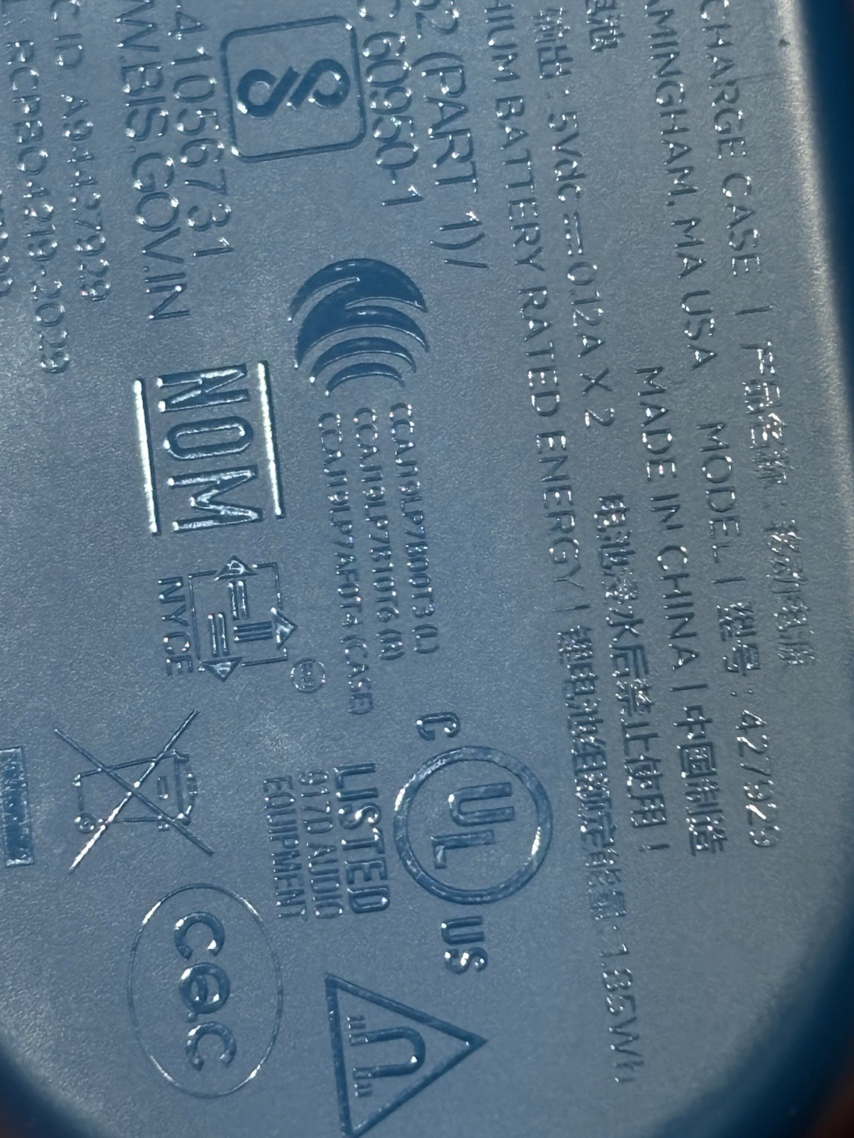 Broken Bose Sport Wireless Earbuds 427929 Read