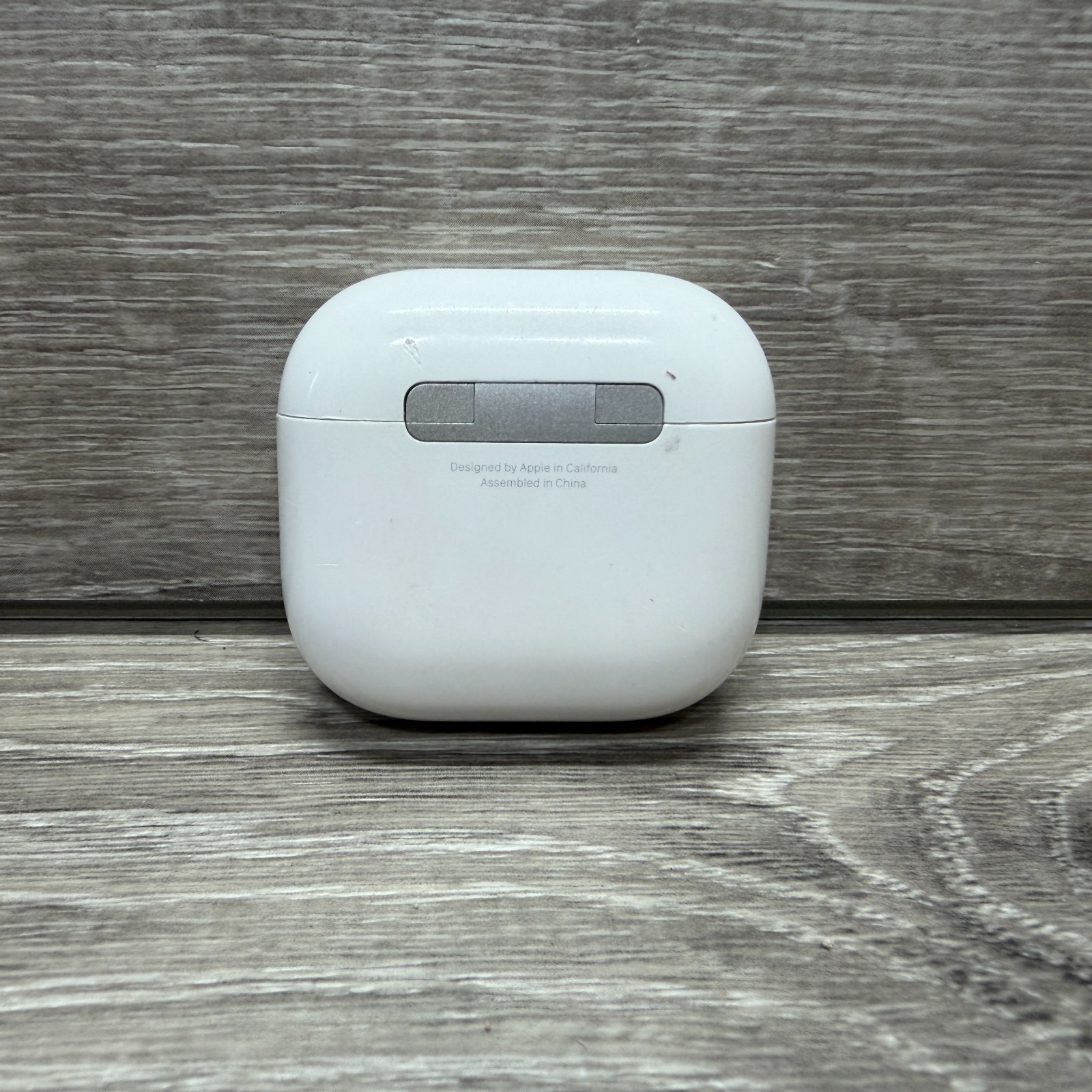 Apple AirPods 4th Gen A3053 USB-C Charging Case Wireless Earbuds White