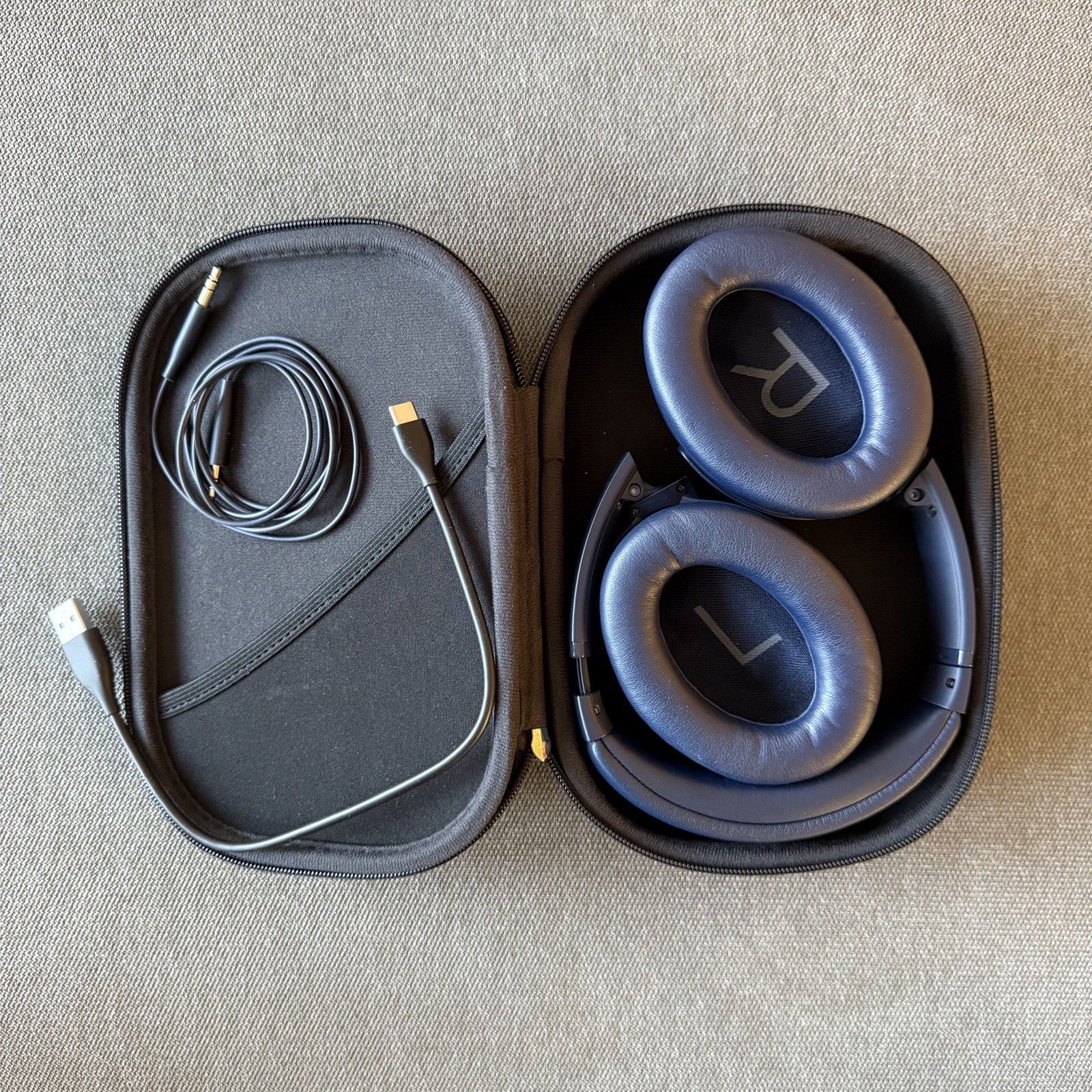Bose QuietComfort 45 Bluetooth Headphones – Midnight Blue – Limited Edition